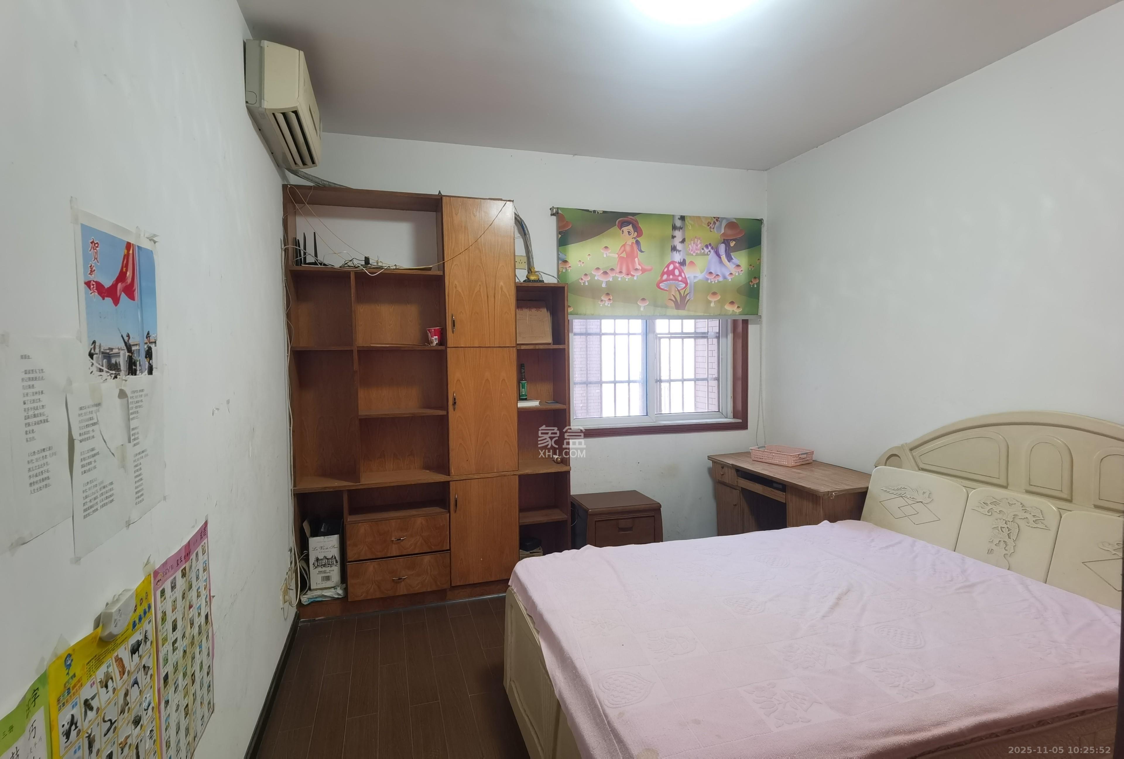 楚天家园  3室2厅2卫    1800.0元/月室内图