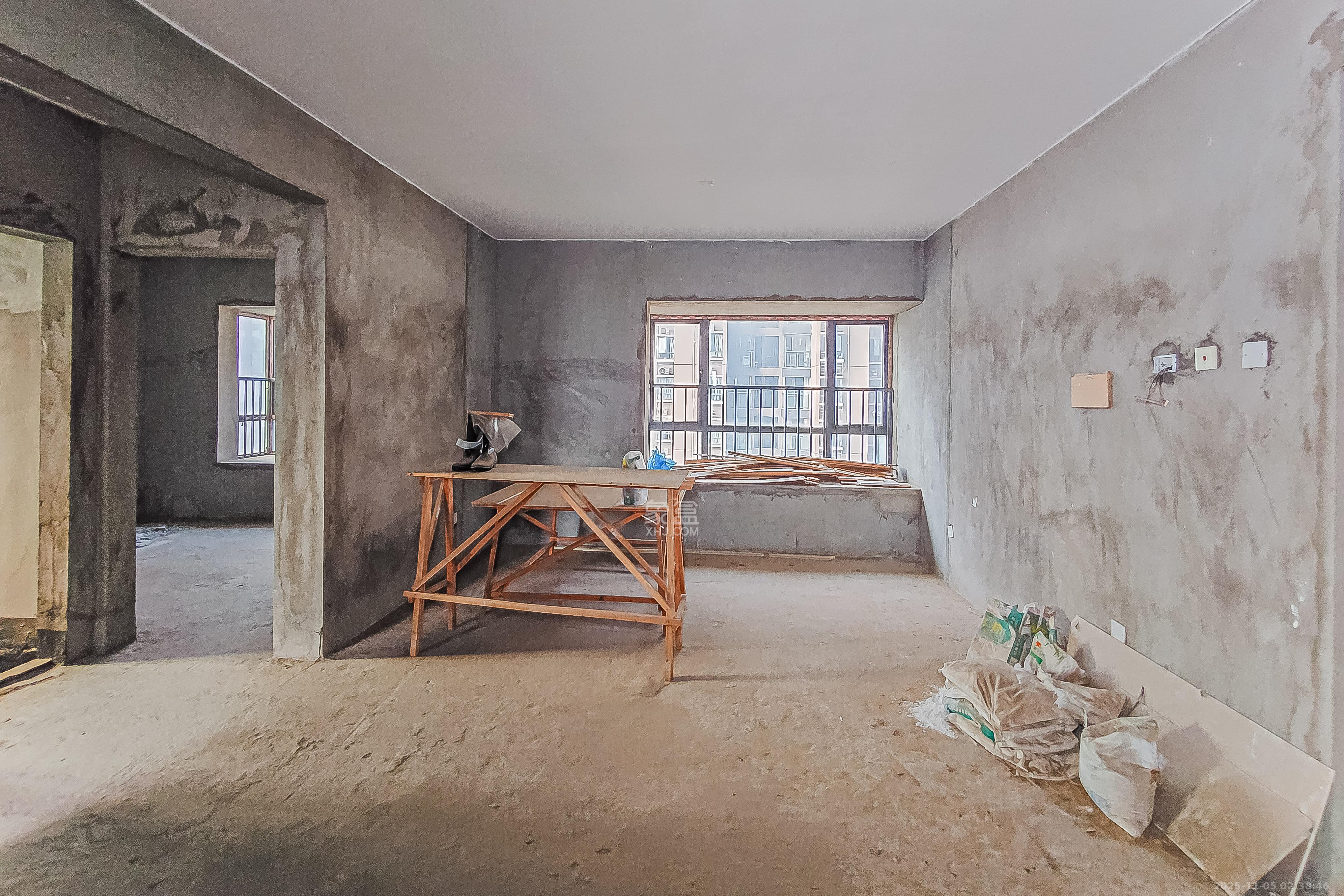 钱隆首府(福晟御园) 3室2厅2卫 115.0万 钱隆首府(福晟御园) 3室2厅2卫 115.0万客厅