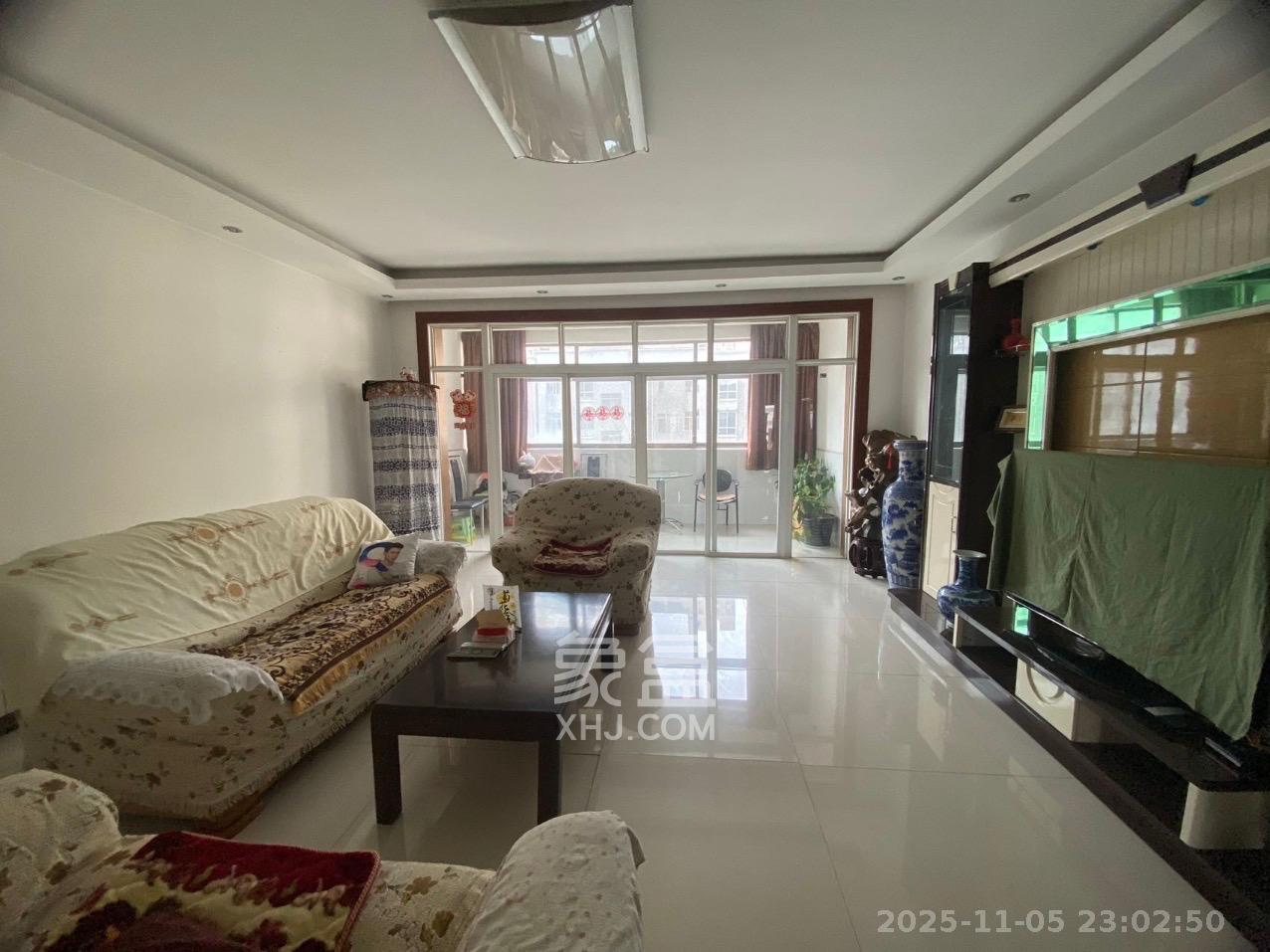 樟木坝老干所  4室2厅2卫    3500.0元/月