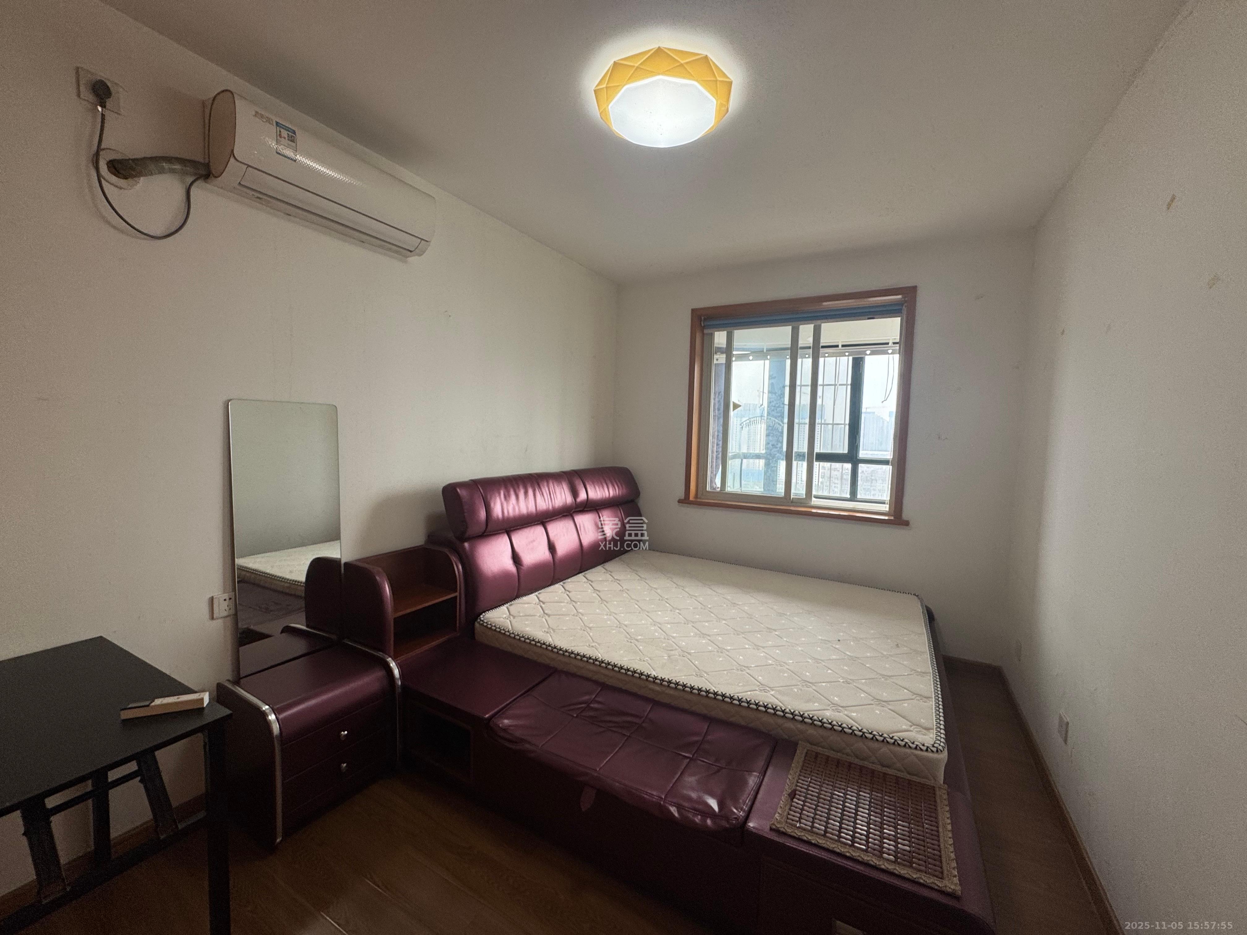 南国新城  1室1厅1卫    2000.0元/月室内图