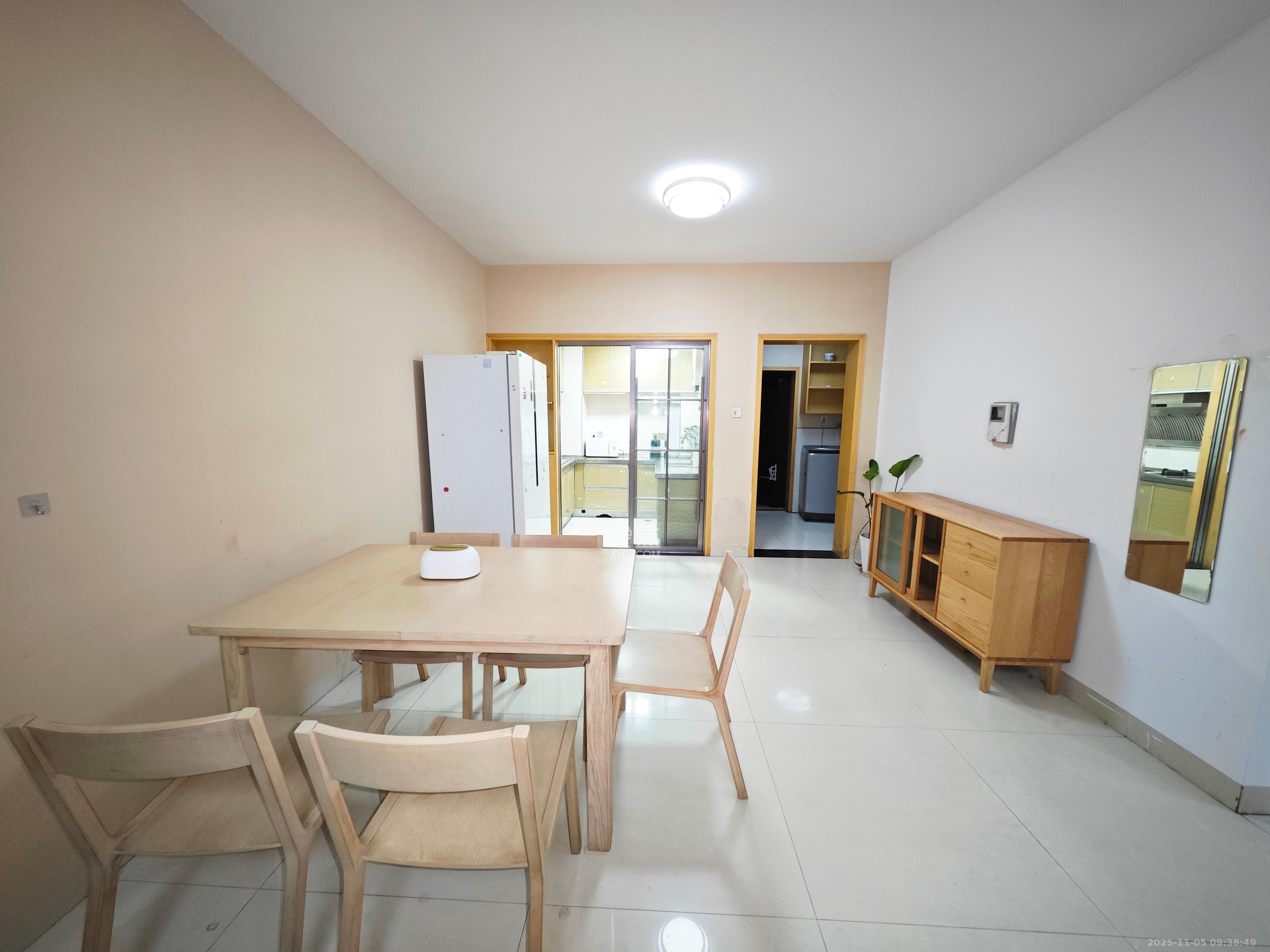 长大卧琥 2室1厅2卫 2200.0元/月 长大卧琥 2室1厅2卫 2200.0元/月室内图