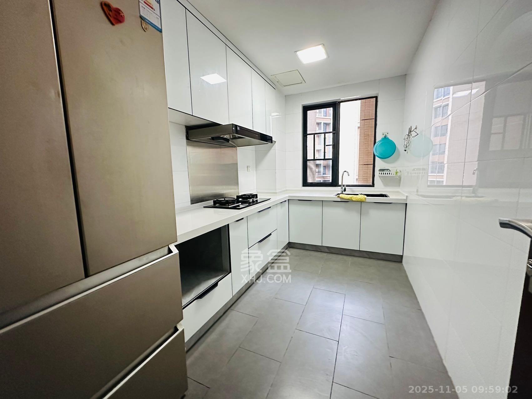 达美D6区  4室2厅2卫    2800.0元/月室内图