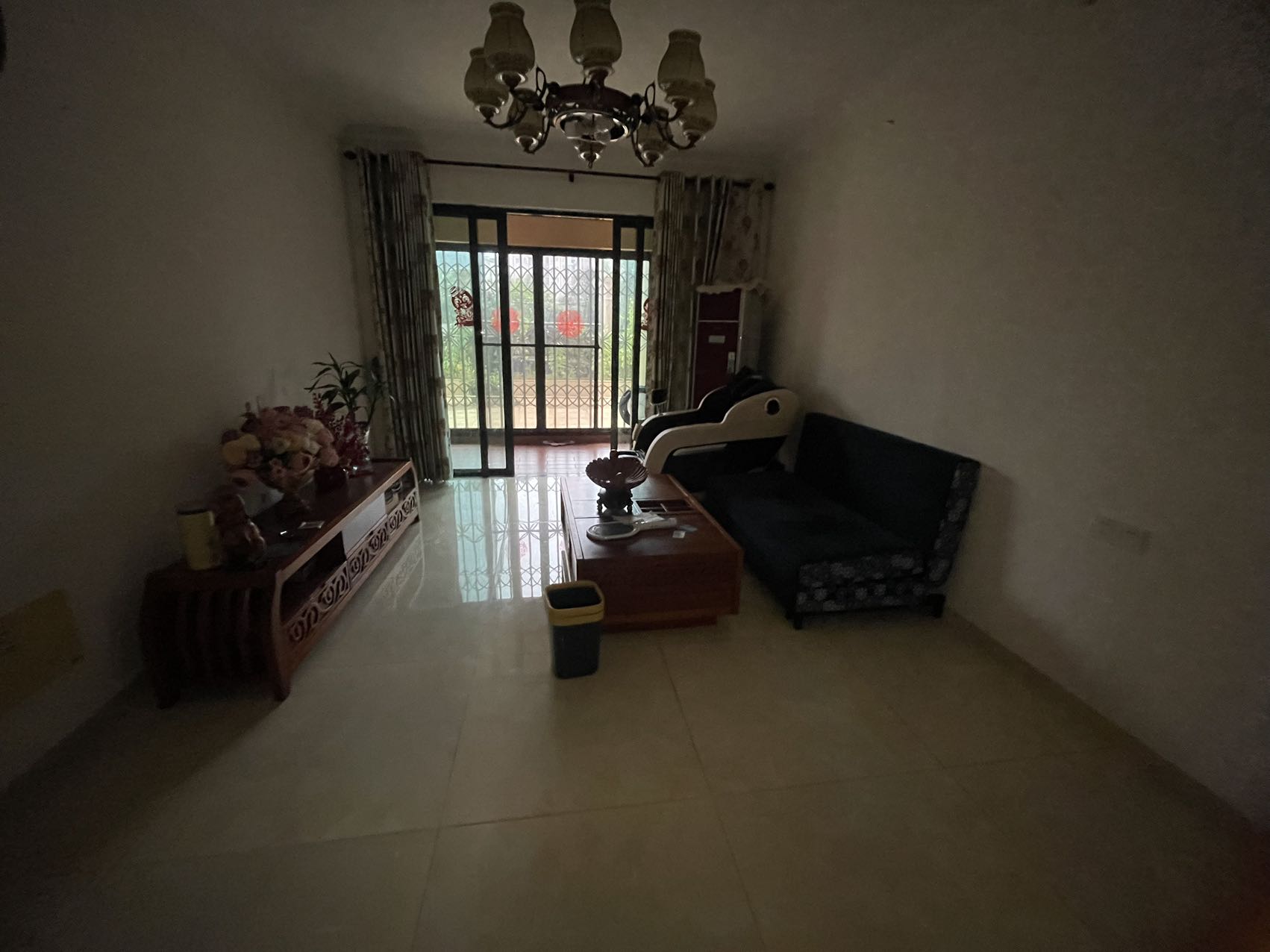 江畔人家 2室2厅1卫 2300.0元/月 江畔人家 2室2厅1卫 2300.0元/月室内图