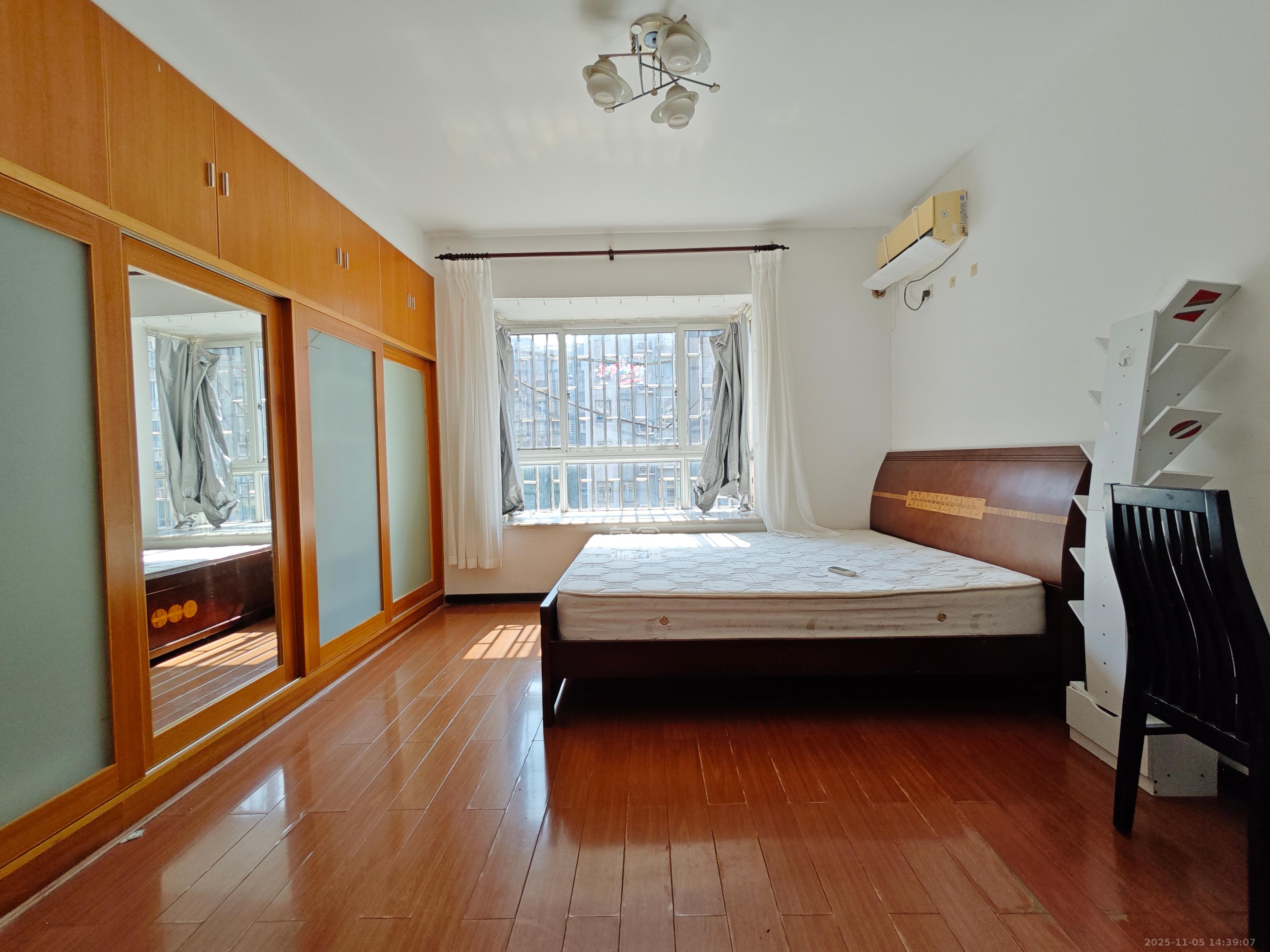 振湘园  1室0厅0卫    900.0元/月