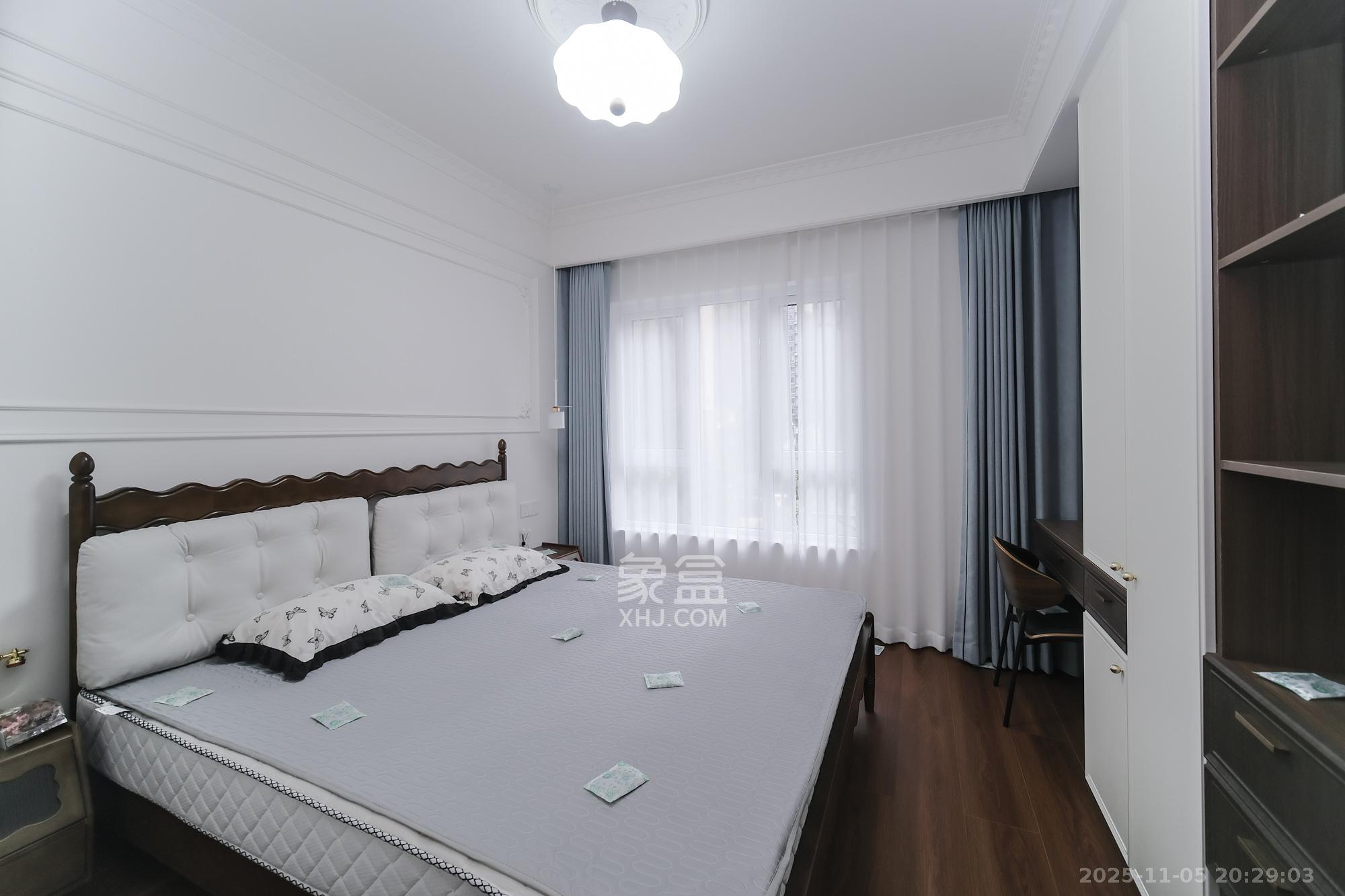 荣盛花语城  2室2厅1卫    85.8万卧室