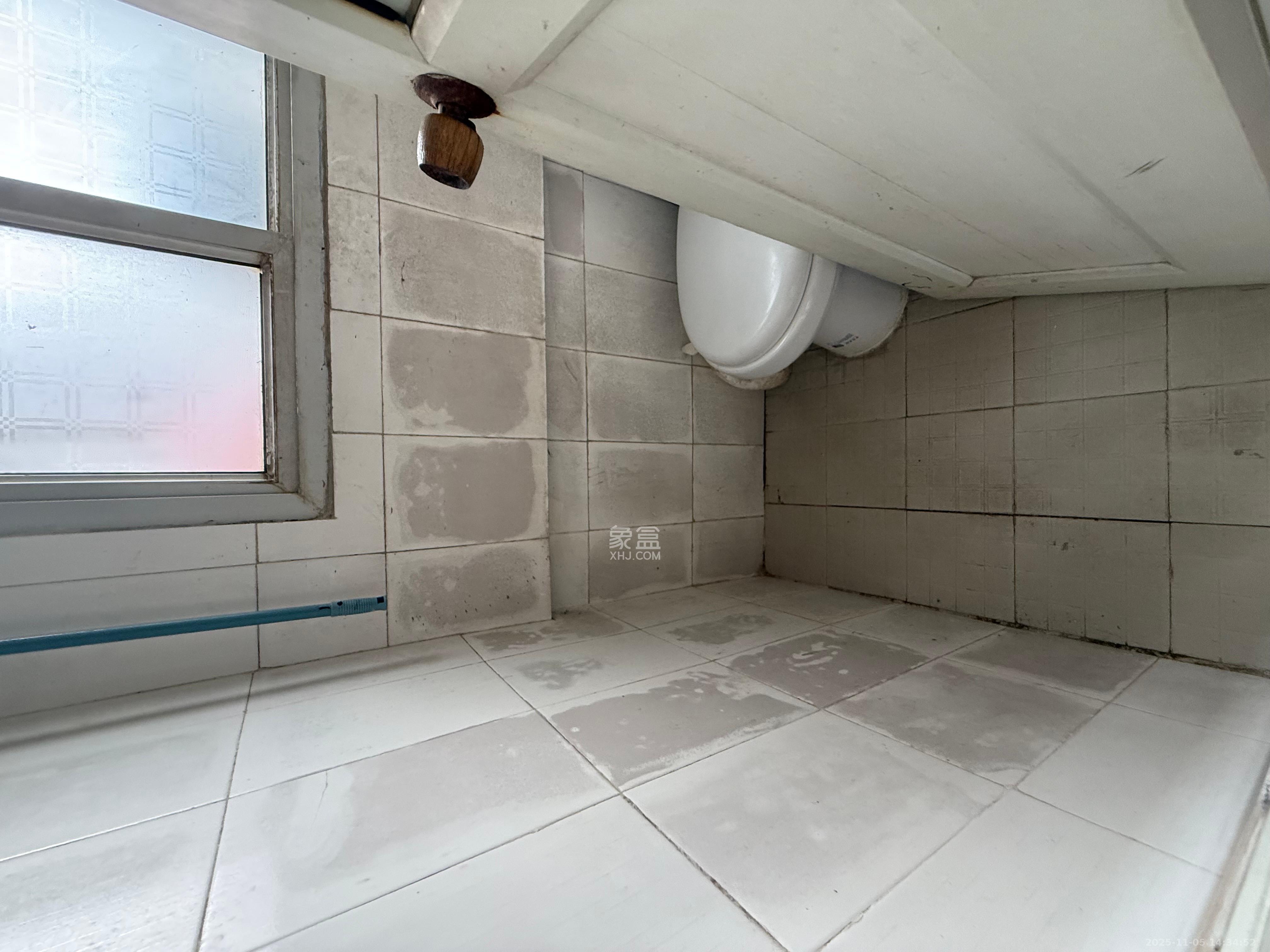 人民新村 1室0厅1卫 300.0元/月 人民新村 1室0厅1卫 300.0元/月室内图