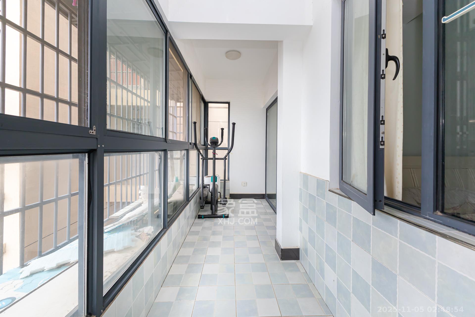 勤诚达新界 1室2厅1卫 114.0万 勤诚达新界 1室2厅1卫 114.0万阳台