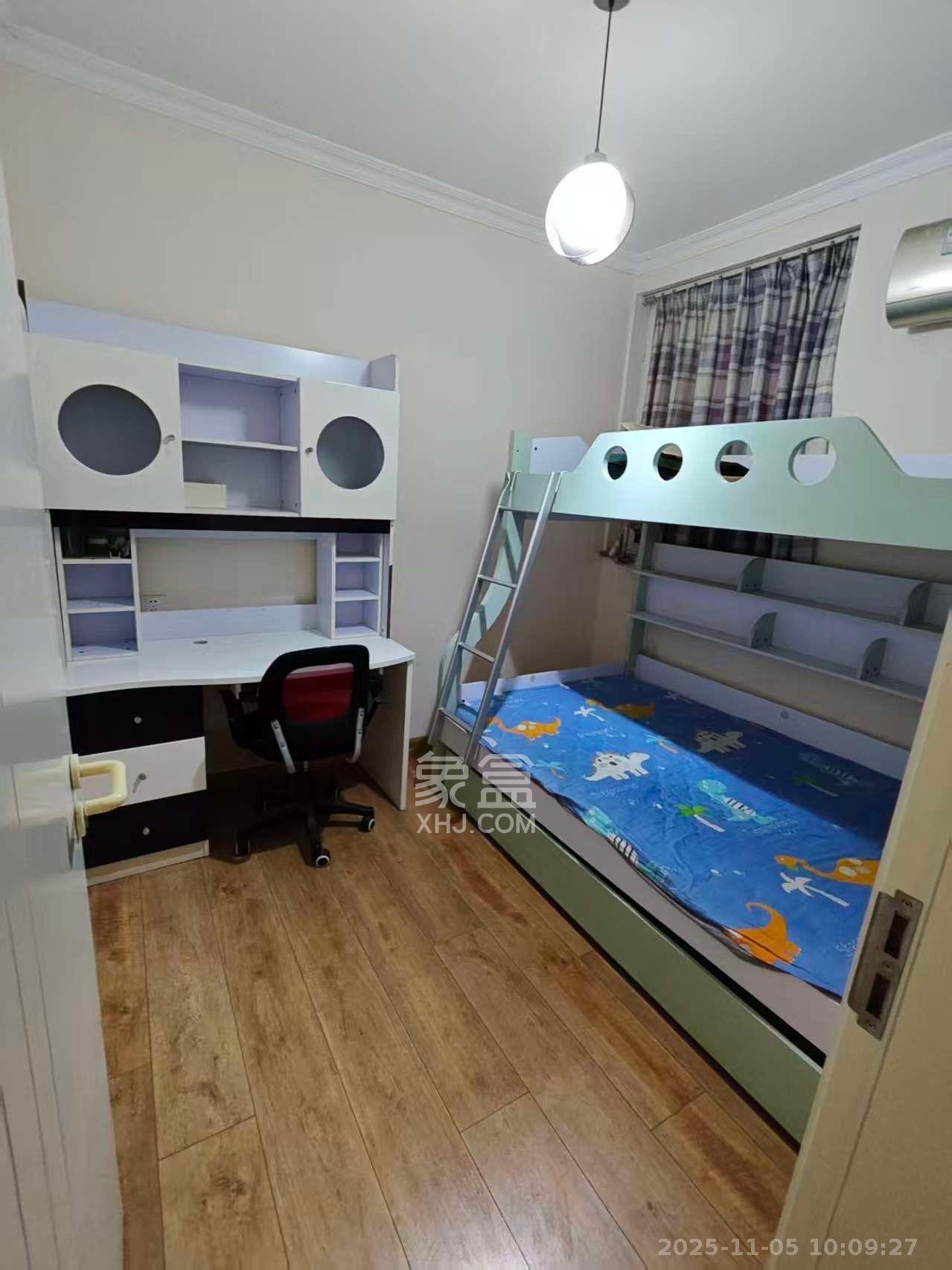 山水湾 1室2厅1卫 1500.0元/月 山水湾 1室2厅1卫 1500.0元/月室内图