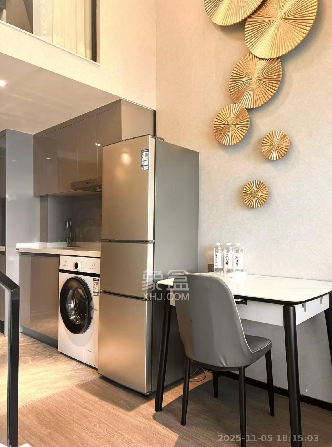 中一鲲出（鲲鹏府）  2室1厅1卫    2500.0元/月室内图