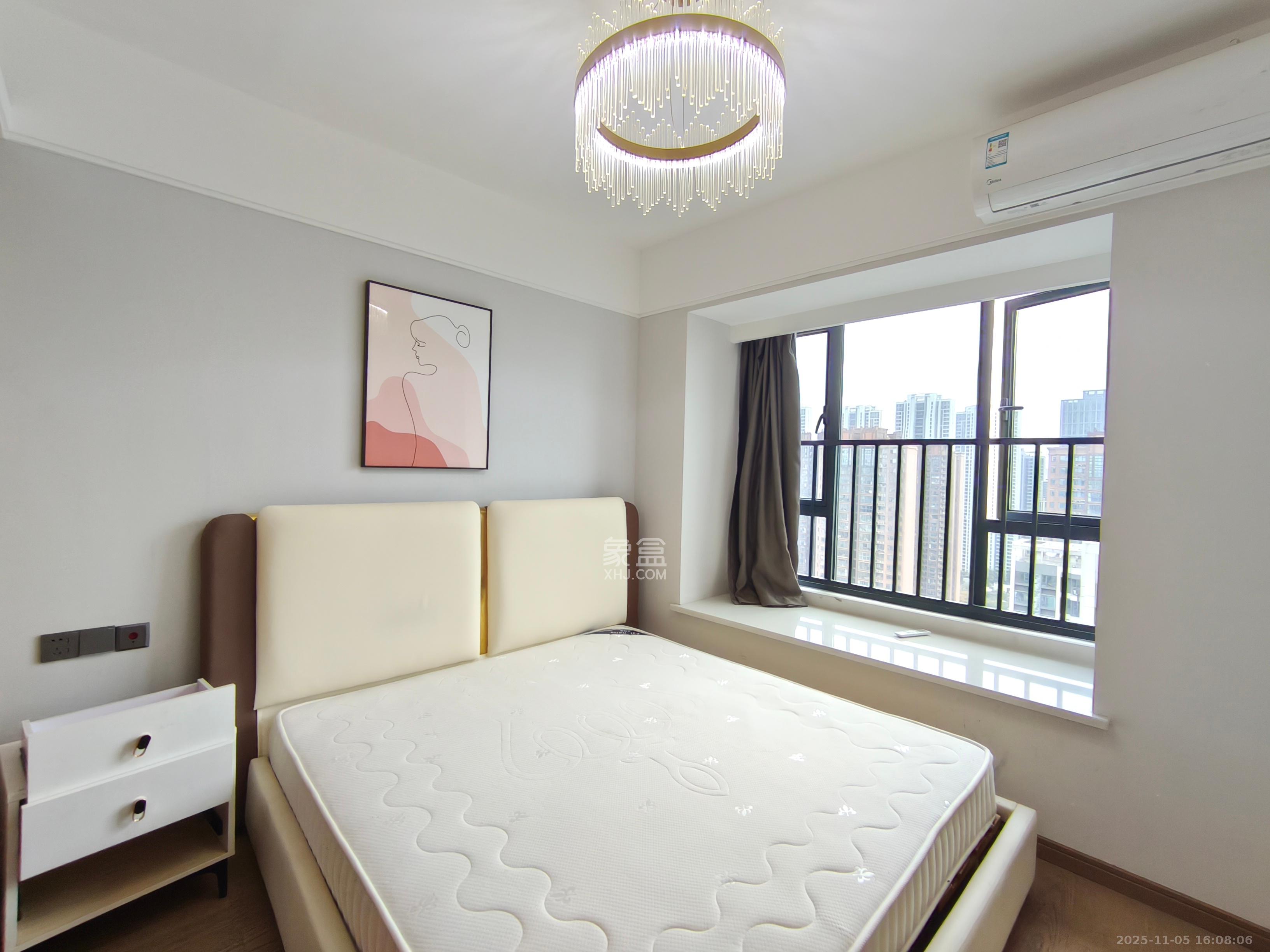 爱家当代境  3室2厅2卫    3300.0元/月室内图