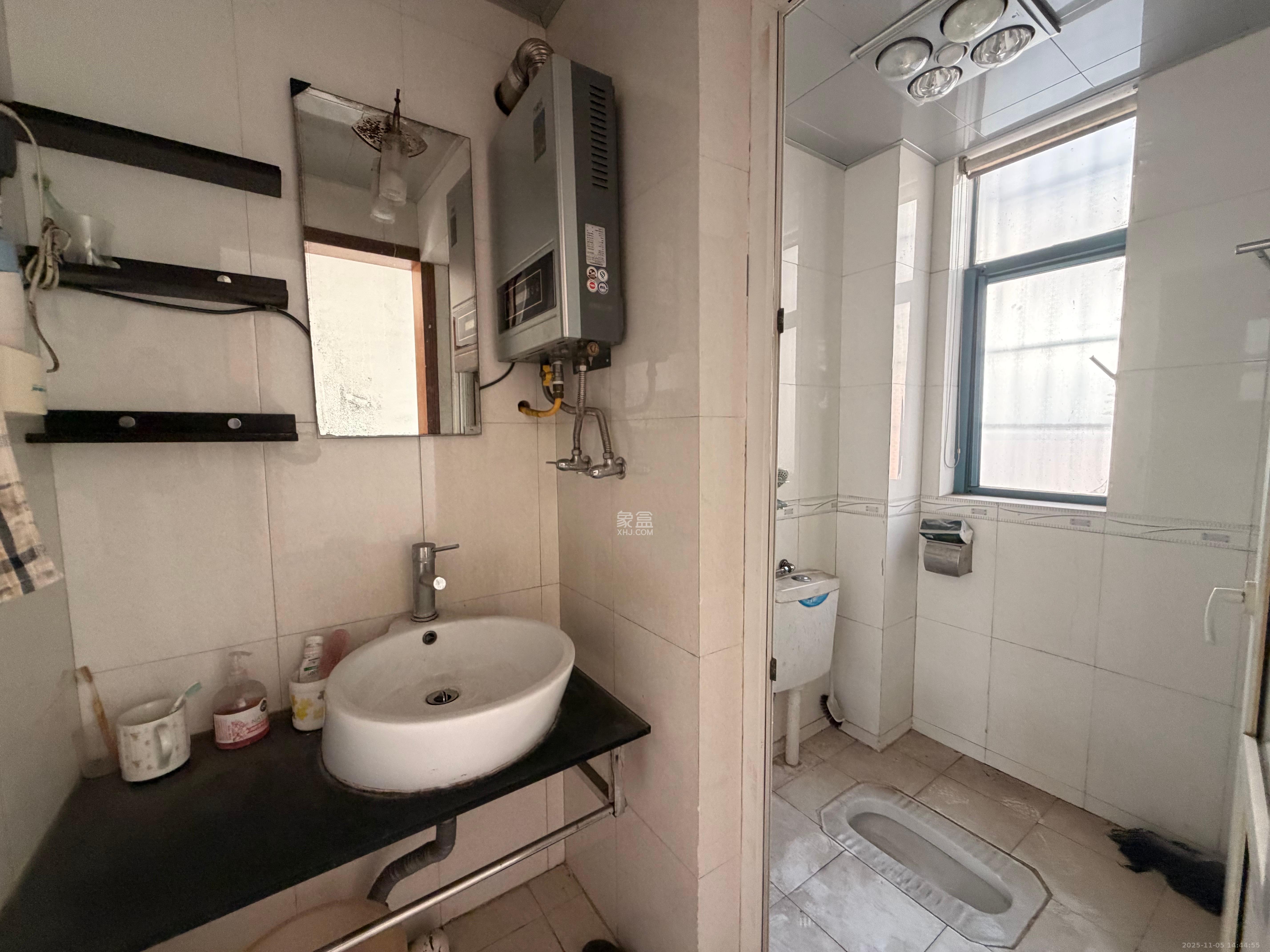 湘龙家园  5室2厅2卫    3000.0元/月室内图