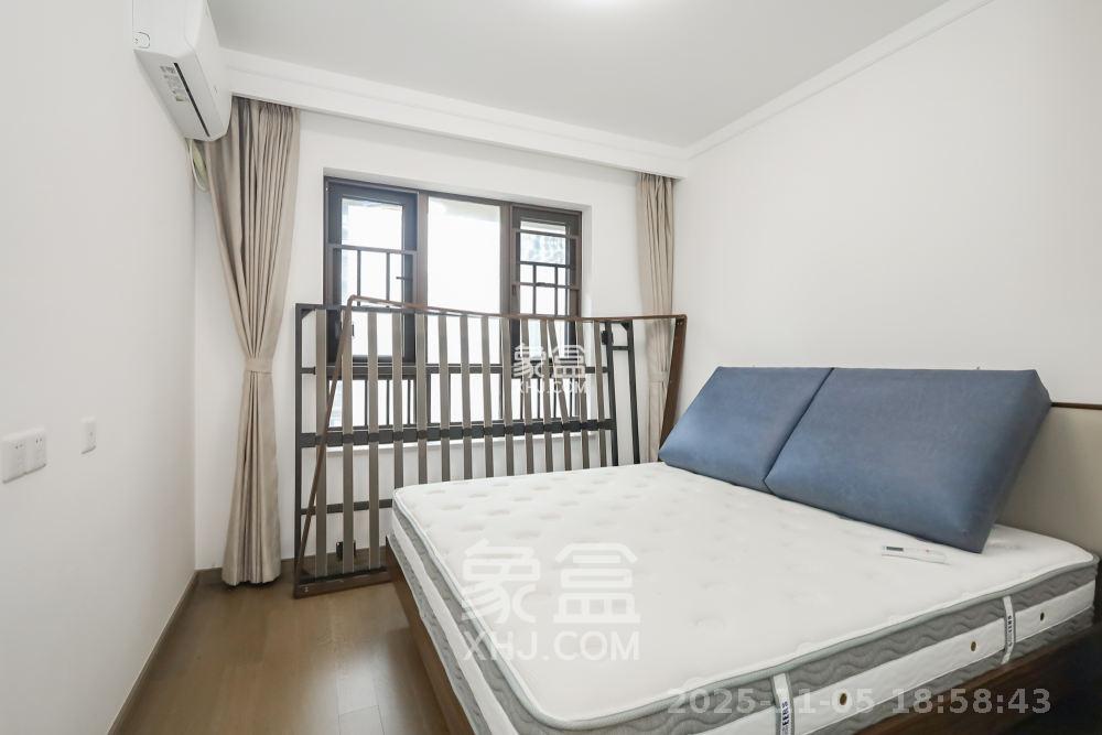 龙湖铂金中心（龙湖春江郦城）  3室2厅2卫    5000.0元/月室内图