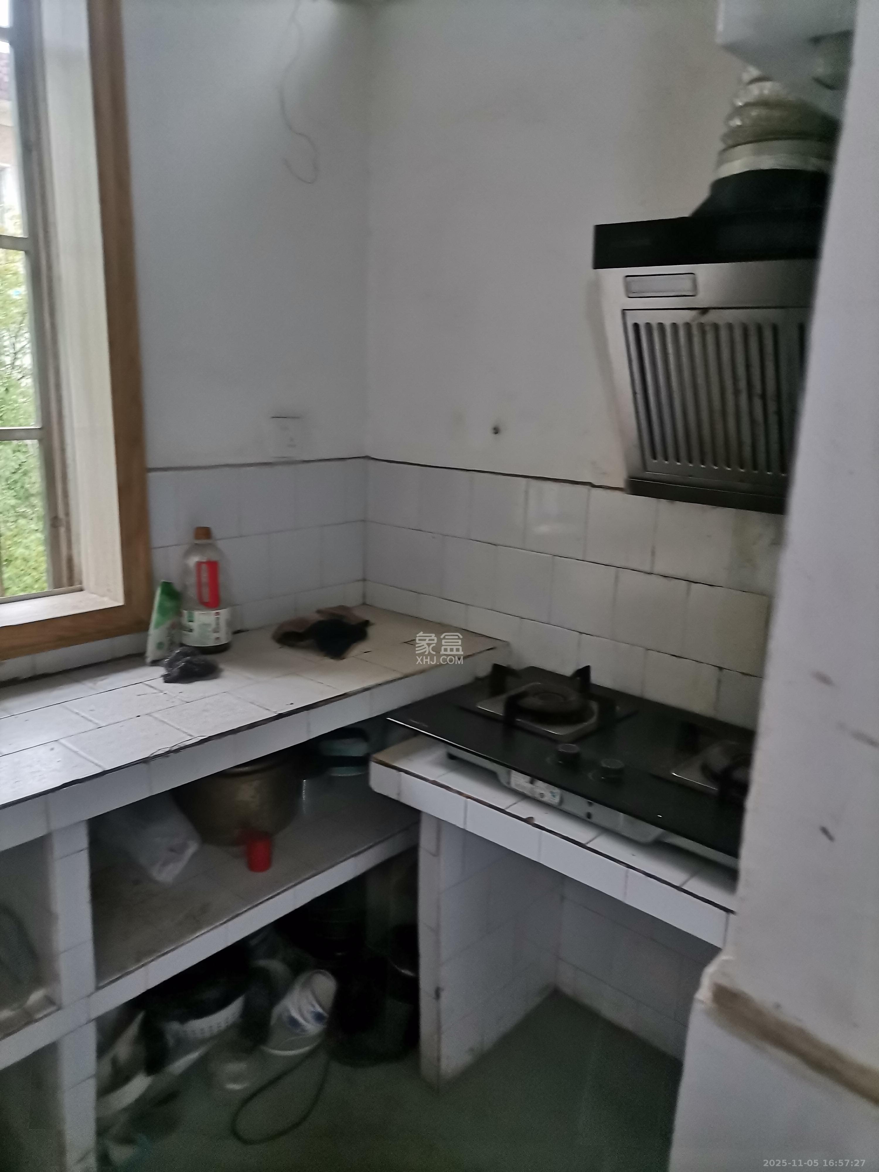 兔子坡小区  1室0厅0卫    1300.0元/月