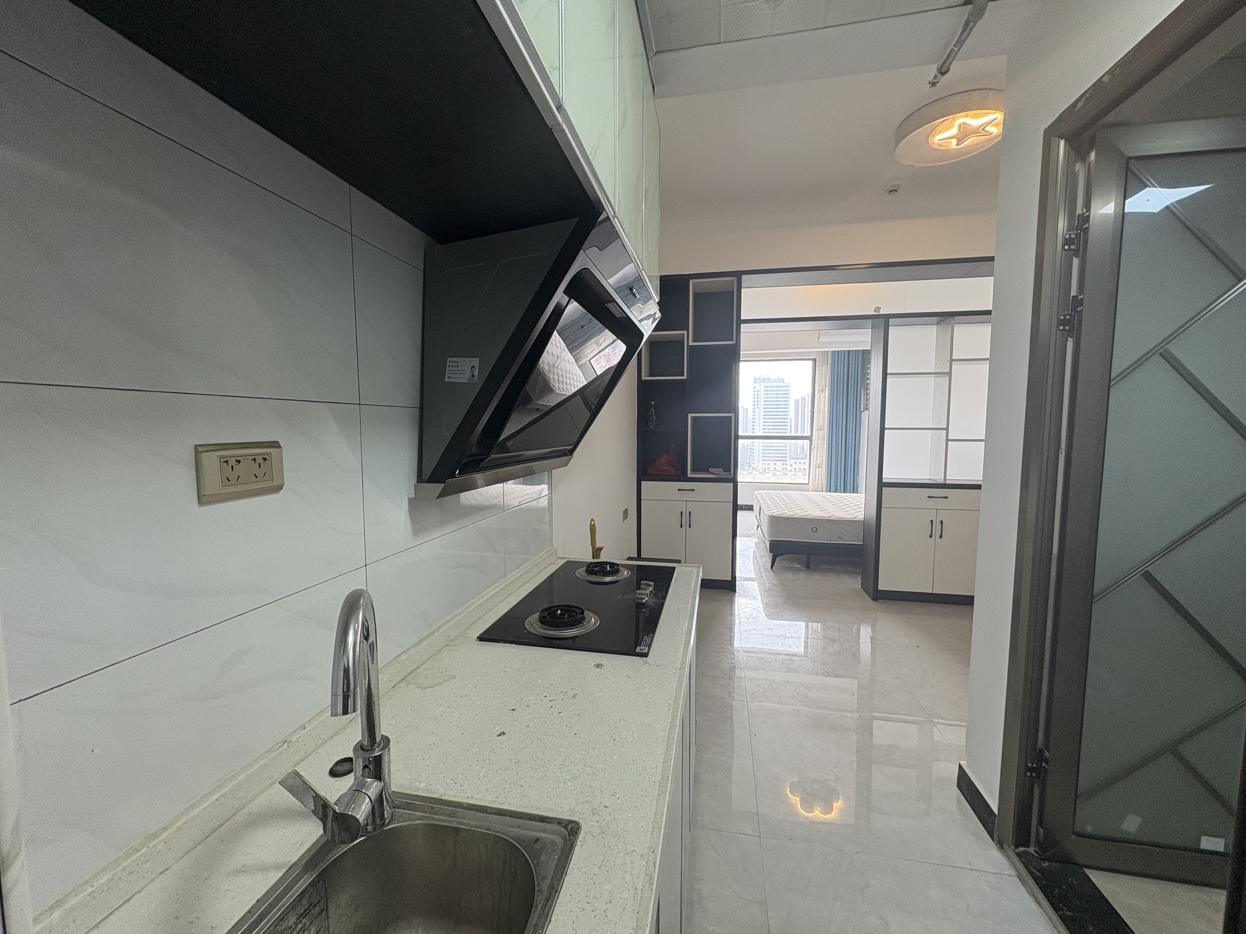 鸿浩达吉星广场(秀石街)  1室1厅1卫    800.0元/月室内图