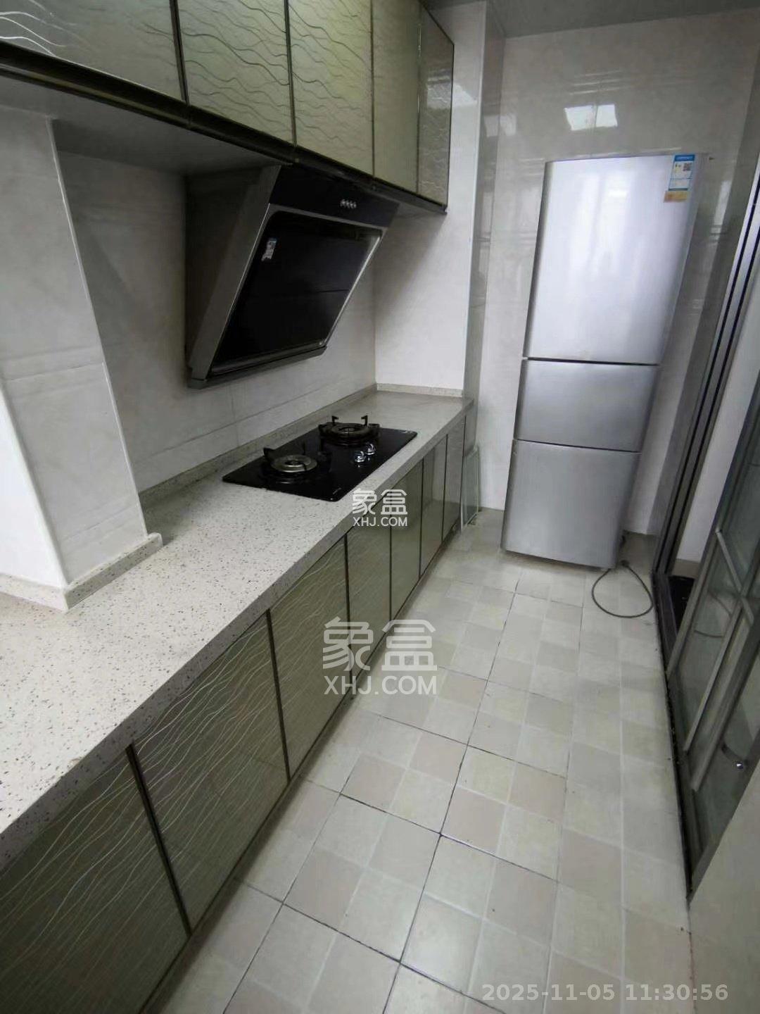 富兴嘉城（富兴汇中央）  2室1厅1卫    2300.0元/月室内图