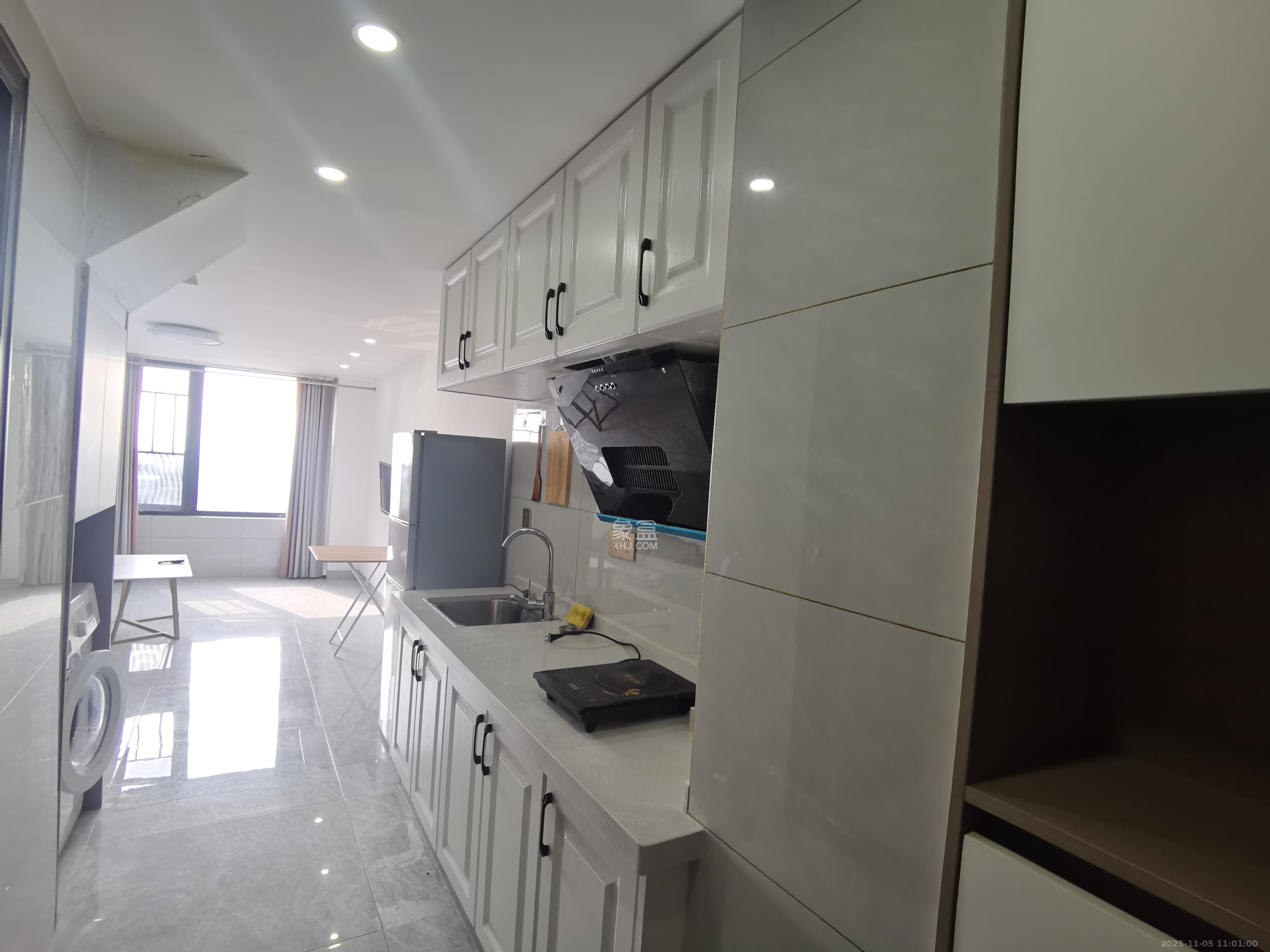 新城悦隽公园  2室1厅1卫    1600.0元/月室内图1