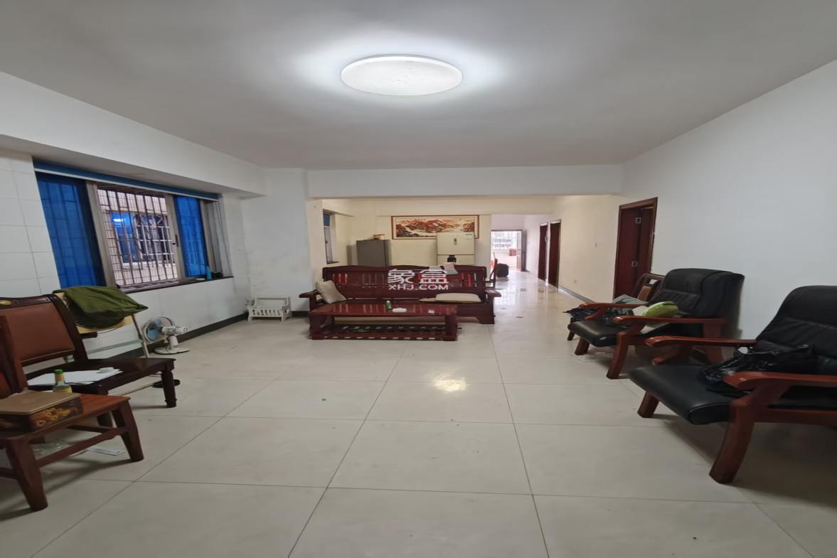 海口农行宿舍(海秀路48-1号) 3室2厅2卫 2500.0元/月 海口农行宿舍(海秀路48-1号) 3室2厅2卫 2500.0元/月户型图