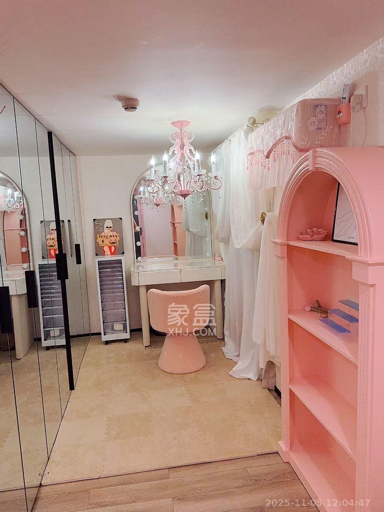 藏珑湖上公馆 1室1厅1卫 3500.0元/月 藏珑湖上公馆 1室1厅1卫 3500.0元/月室内图