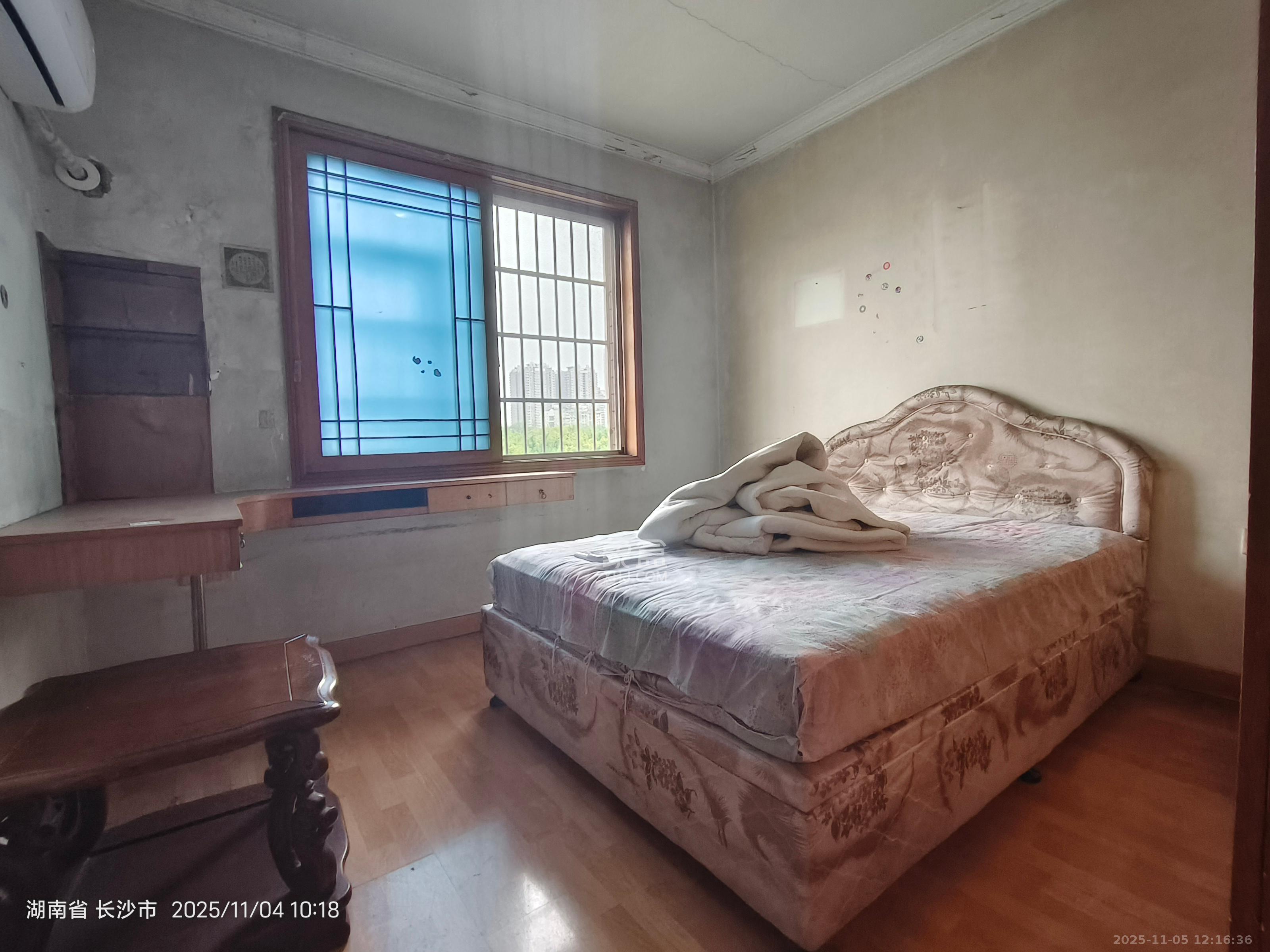 南方宿舍  2室1厅1卫    1300.0元/月室内图