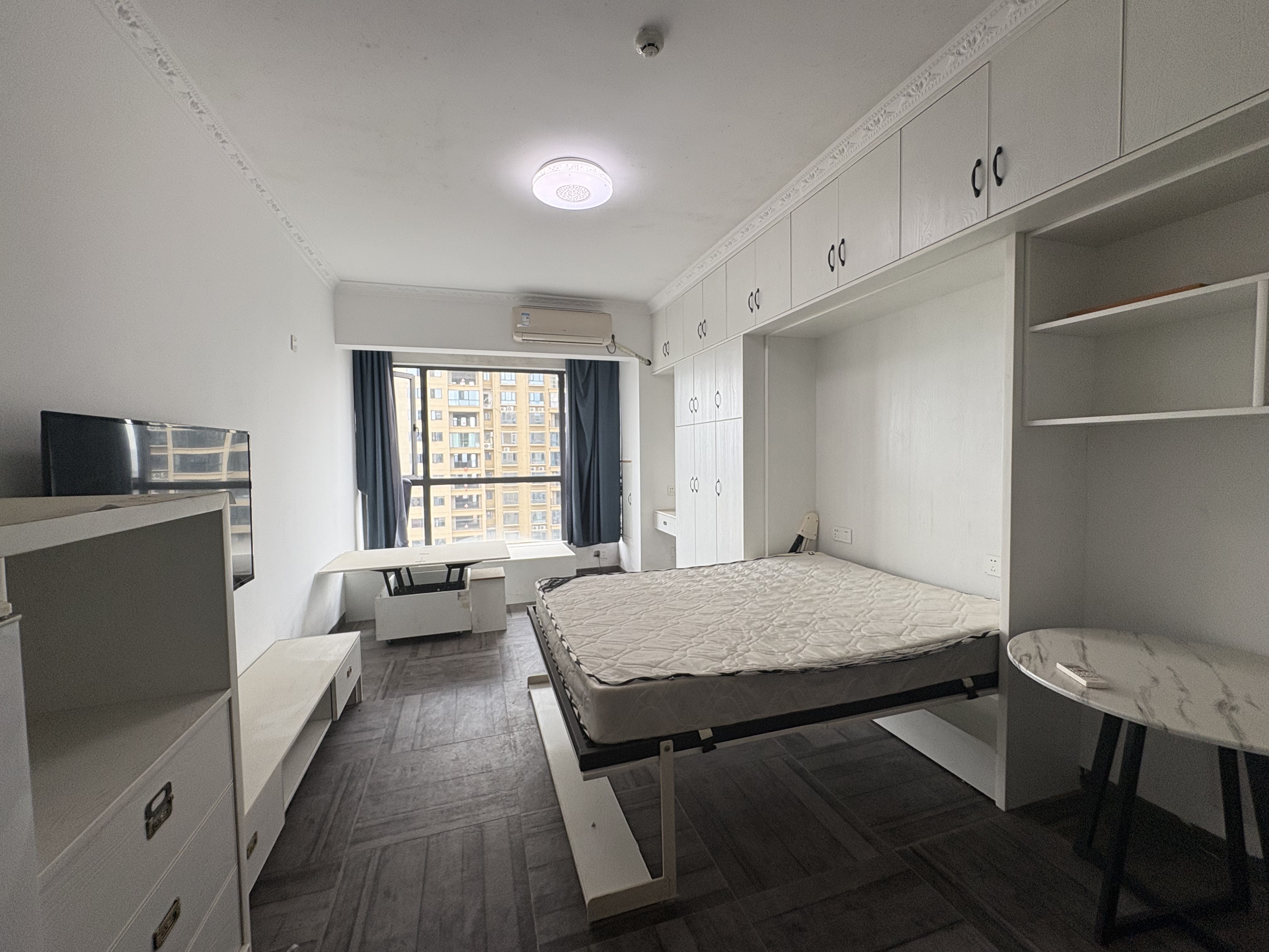 鸿浩达吉星广场(秀石街) 1室1厅1卫 1100.0元/月 鸿浩达吉星广场(秀石街) 1室1厅1卫 1100.0元/月室内图