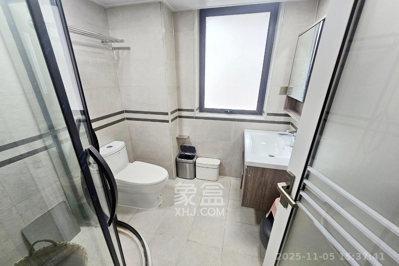 明昇壹城（明昇时代广场）一期  3室2厅2卫    3900.0元/月室内图