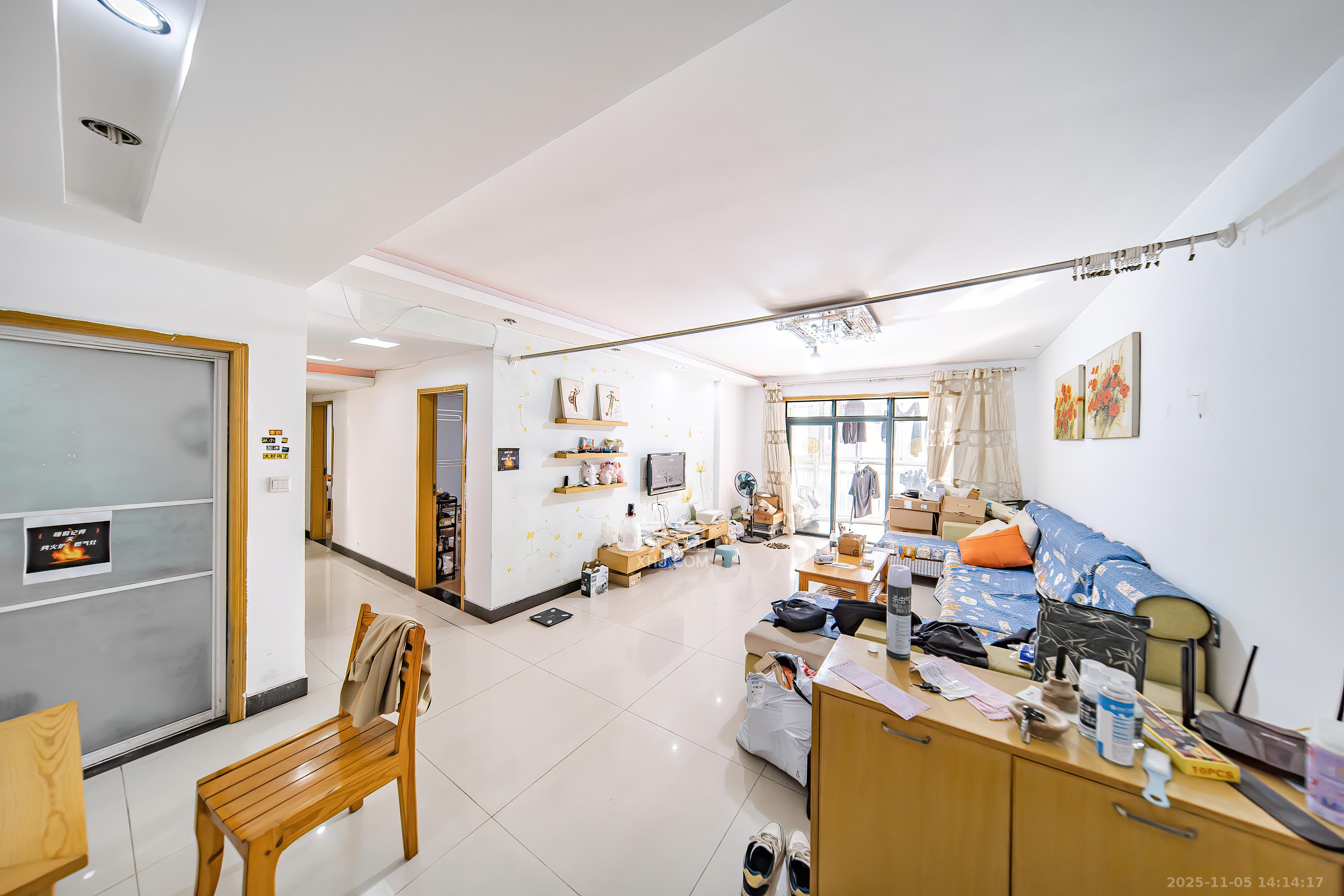 佳阳悦景馨都  2室1厅1卫    65.0万客厅