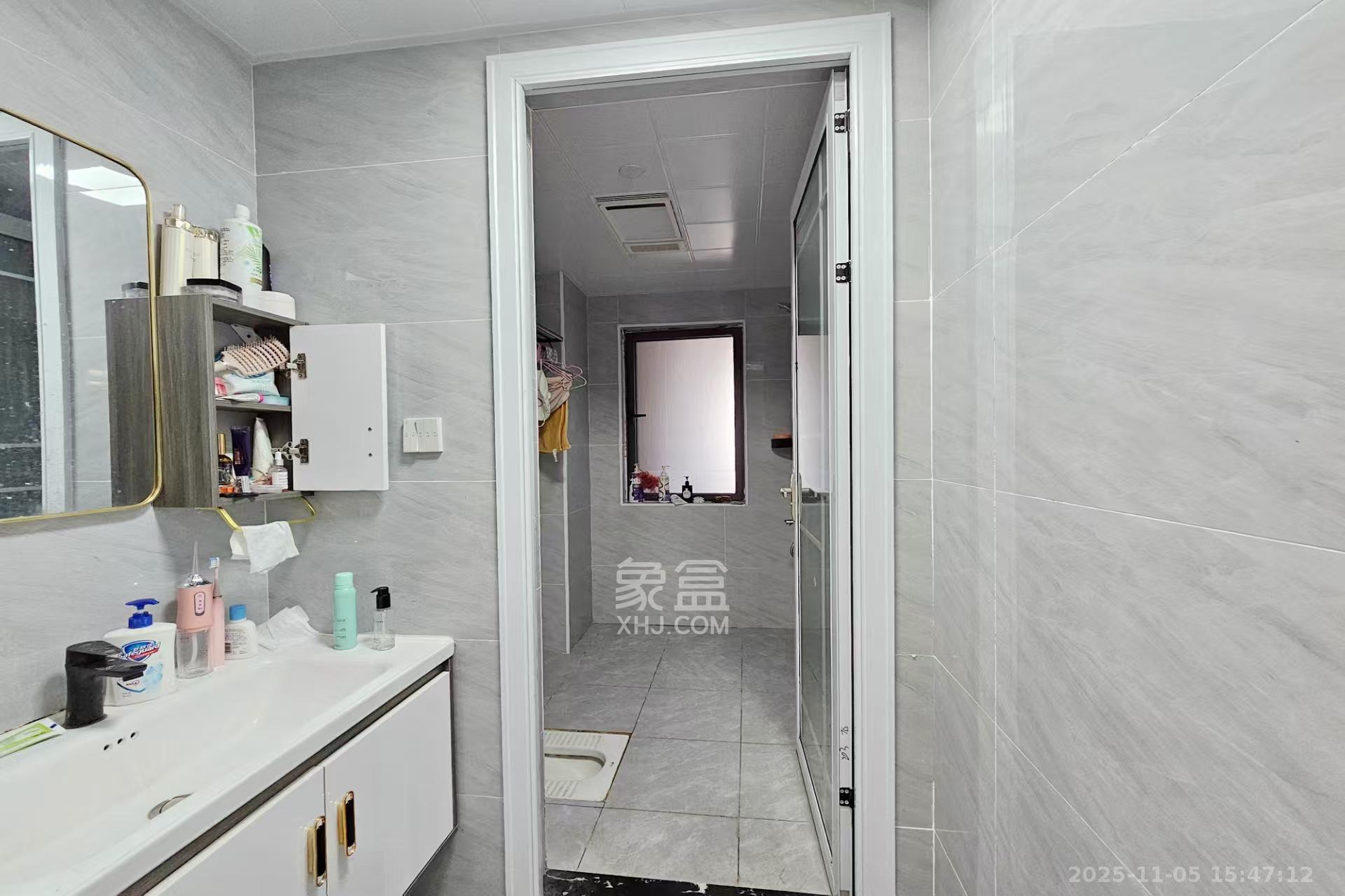 阳光城尚东湾愉景苑 3室2厅2卫 2600.0元/月 阳光城尚东湾愉景苑 3室2厅2卫 2600.0元/月室内图