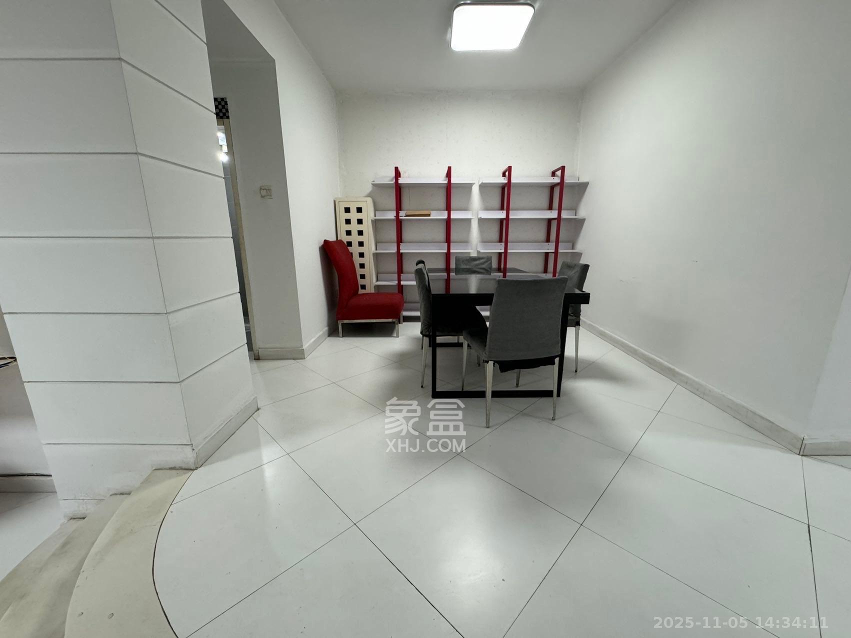 中江国际花城  3室1厅1卫    2700.0元/月室内图