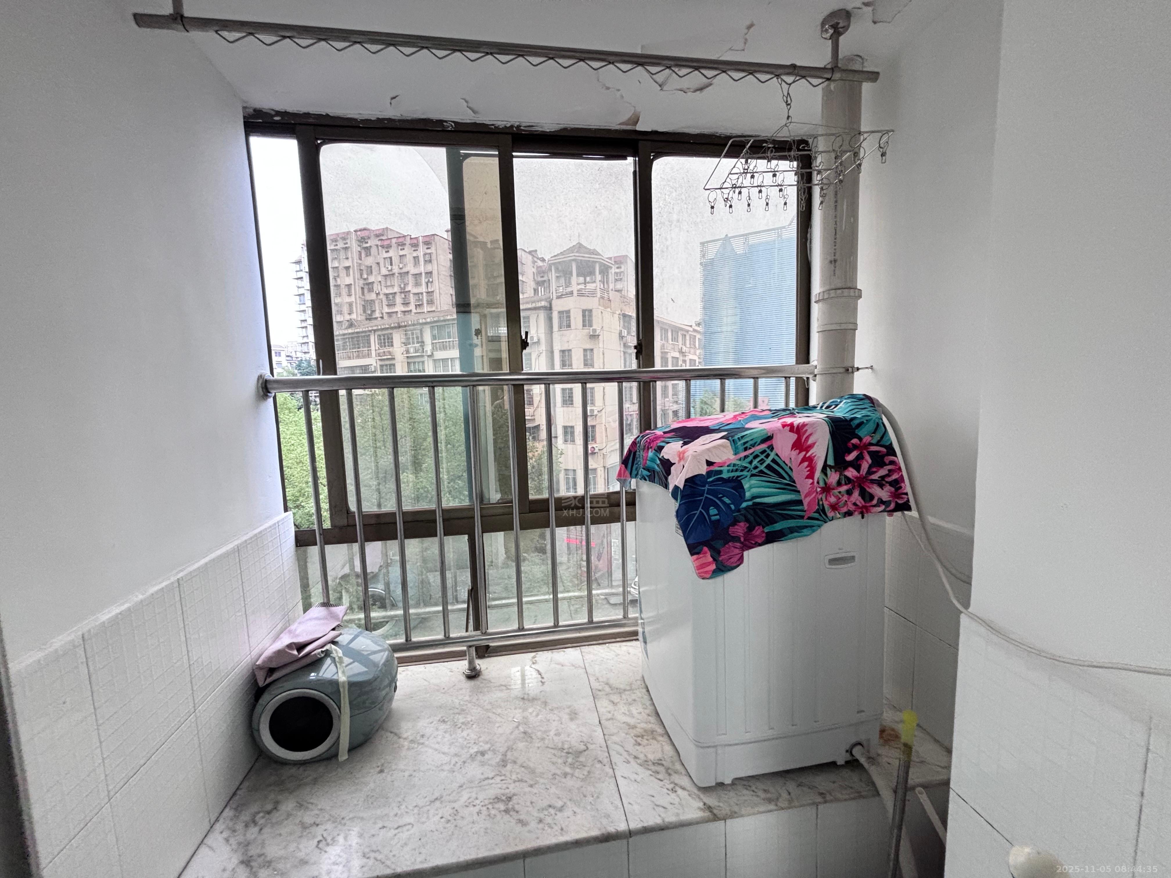 现代城  1室1厅1卫    1200.0元/月室内图