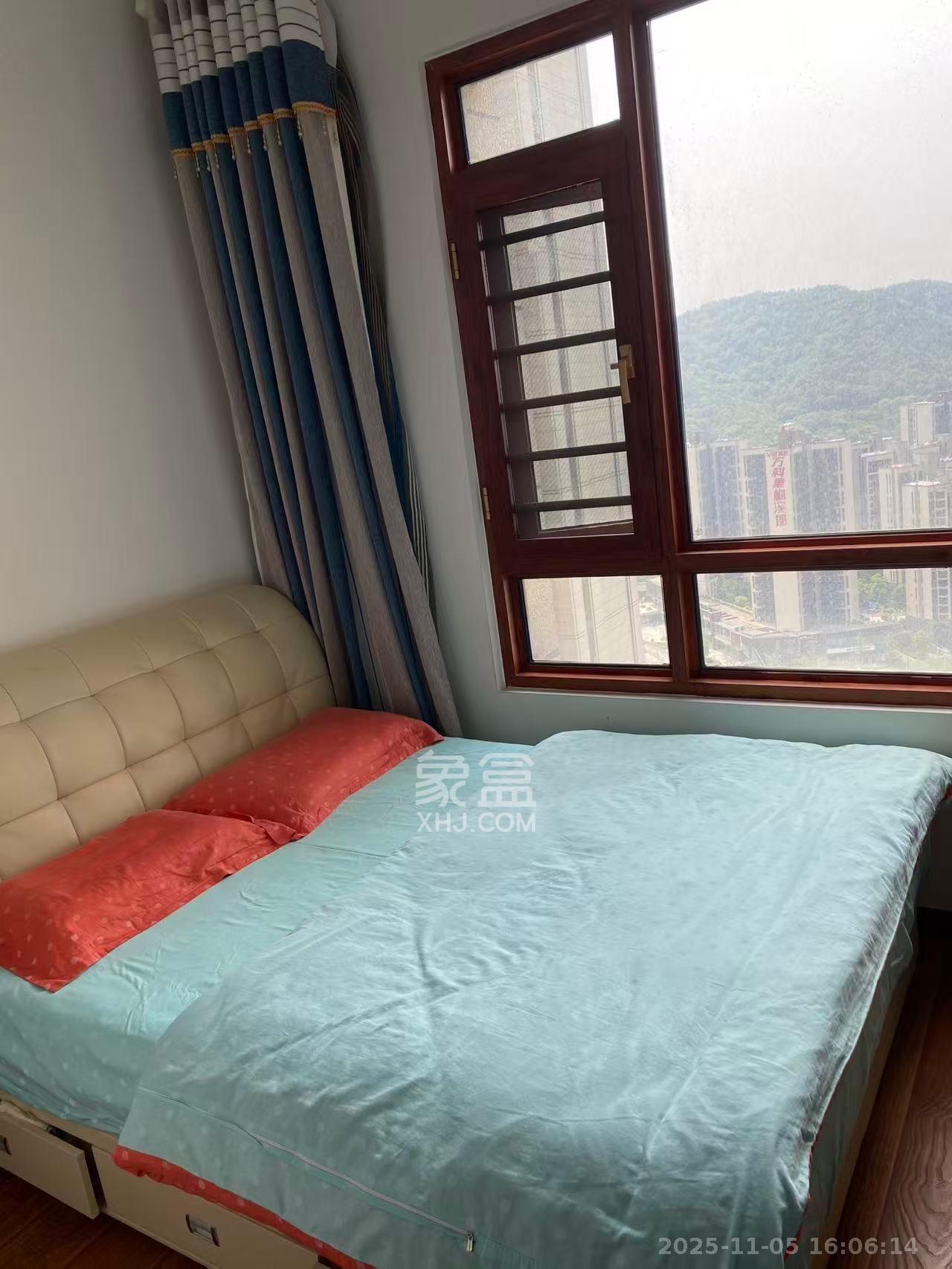 金茂梅溪湖  3室2厅2卫    3200.0元/月室内图