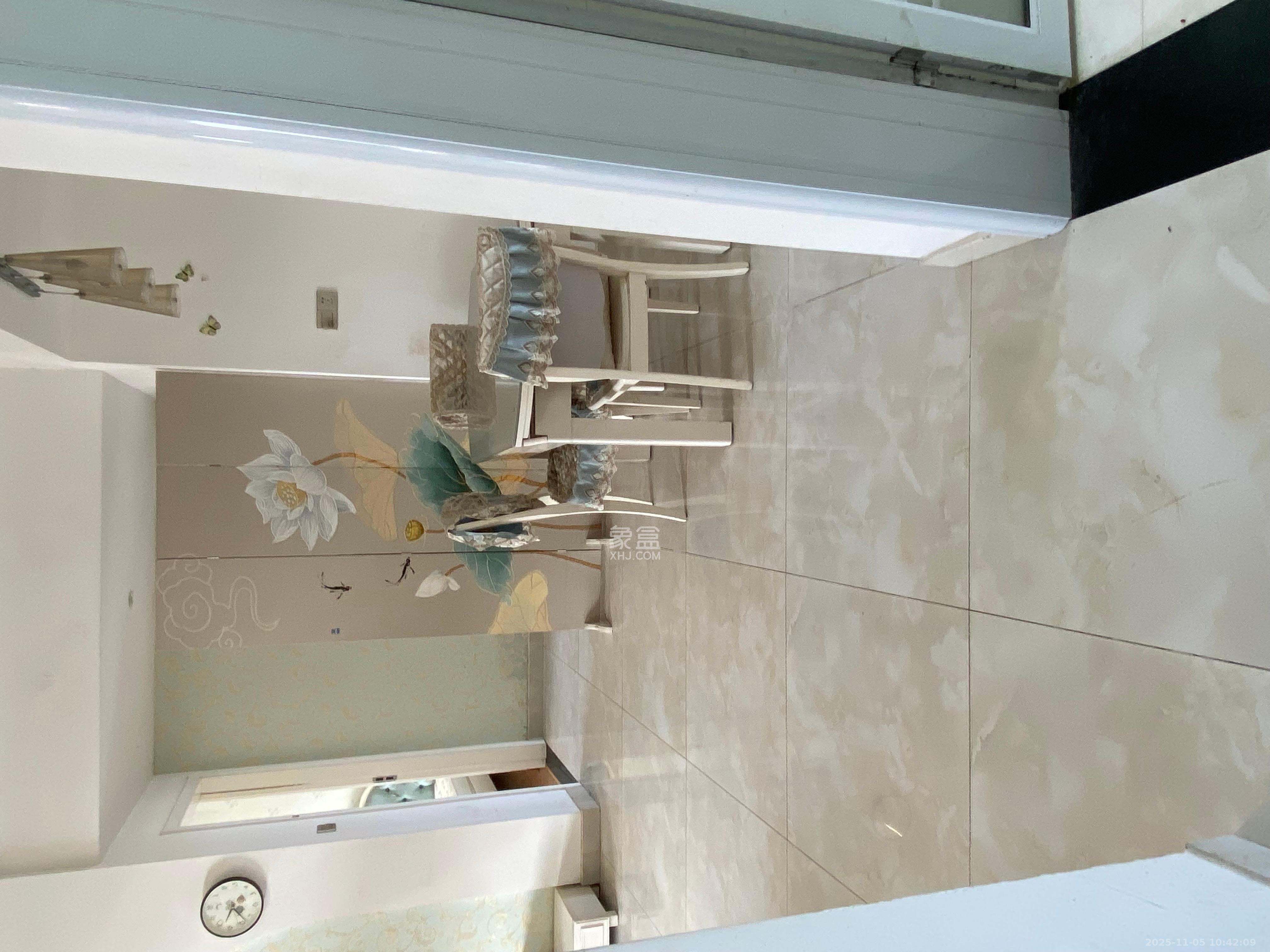 荣盛花语馨苑  3室2厅1卫    2400.0元/月室内图