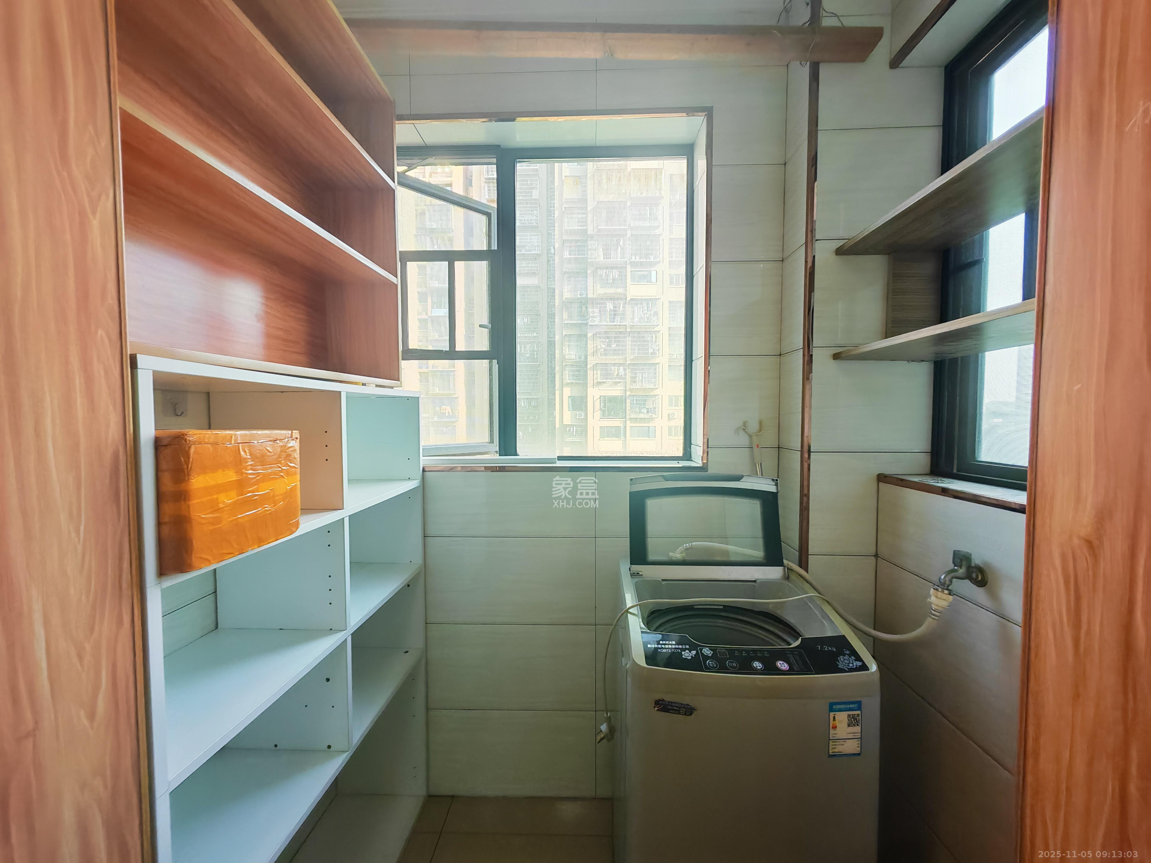 东岸梅园小区  2室2厅1卫    2000.0元/月室内图