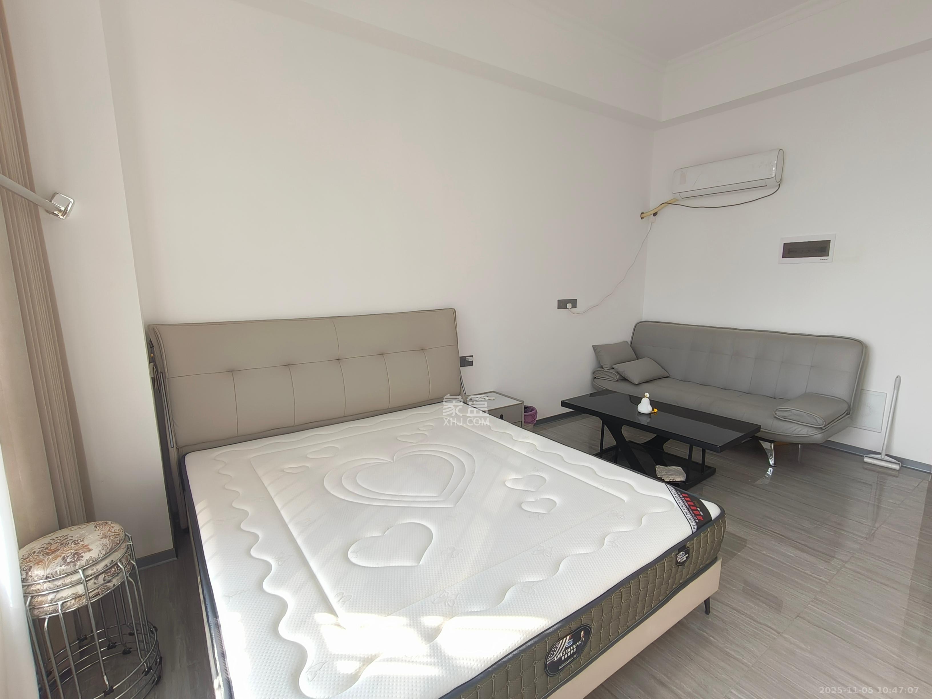 欣积福湾七期 1室1厅1卫 880.0元/月 欣积福湾七期 1室1厅1卫 880.0元/月室内图