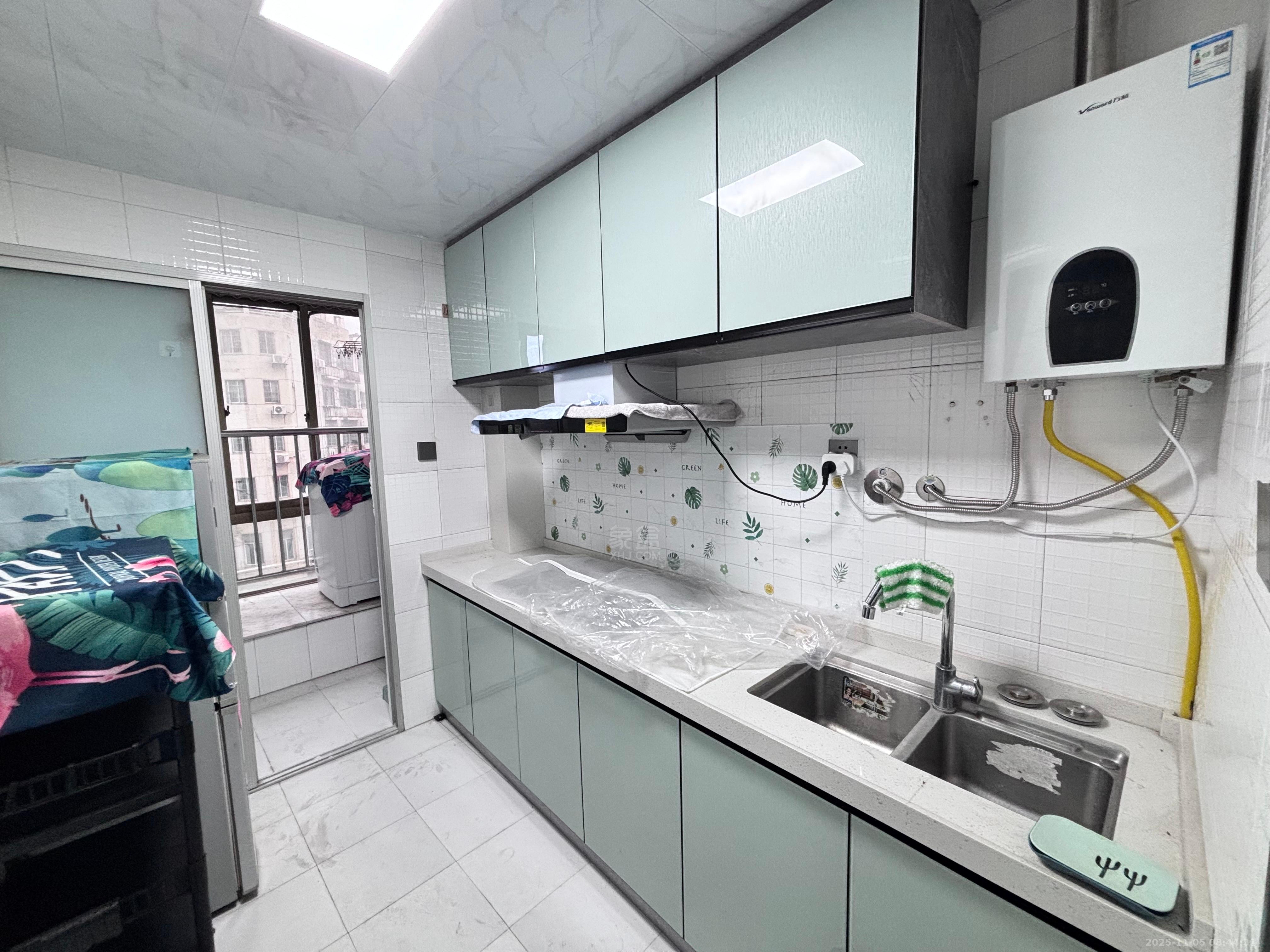 现代城  1室1厅1卫    1200.0元/月室内图