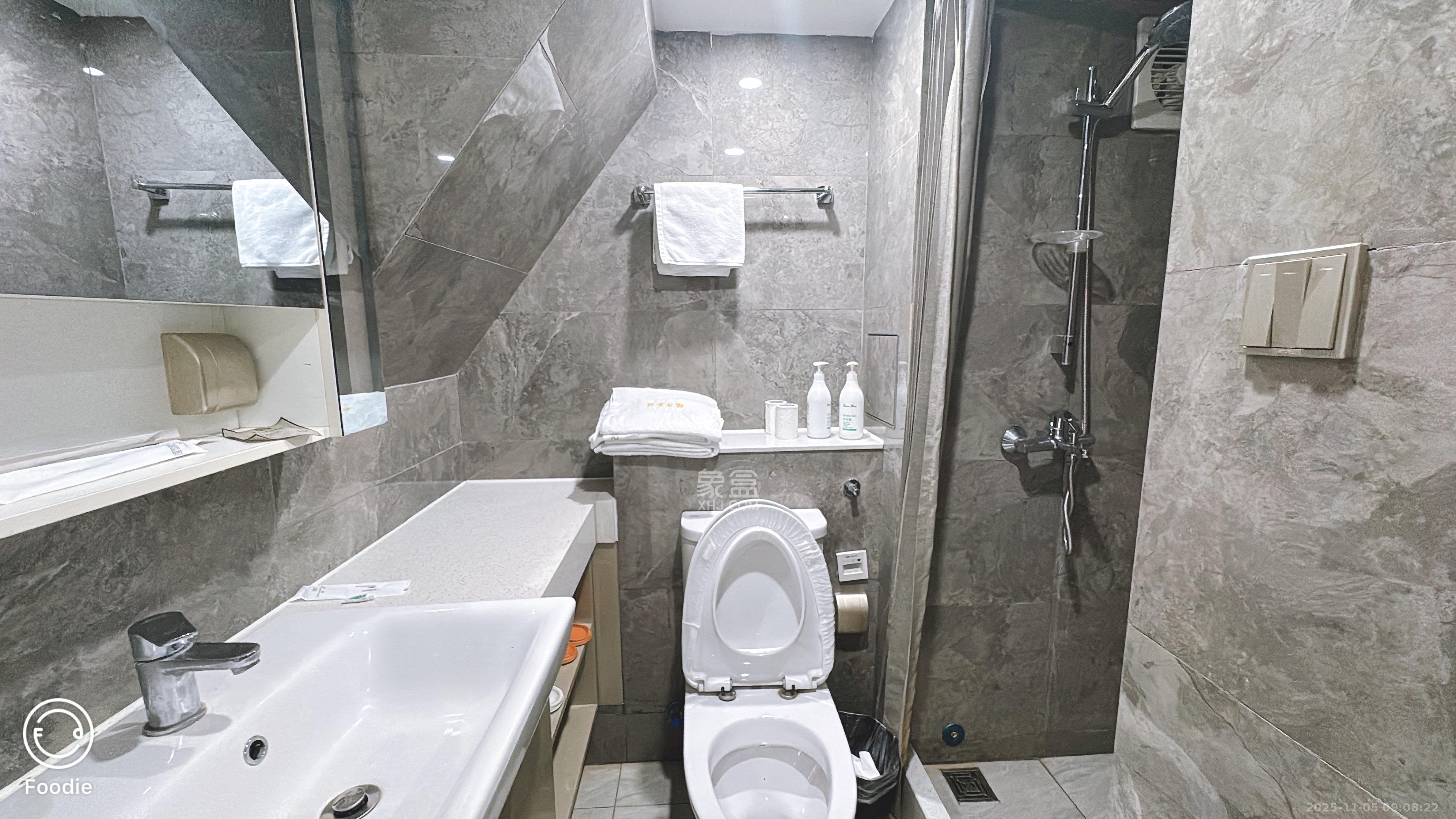 华远华时代  2室1厅1卫    2400.0元/月室内图