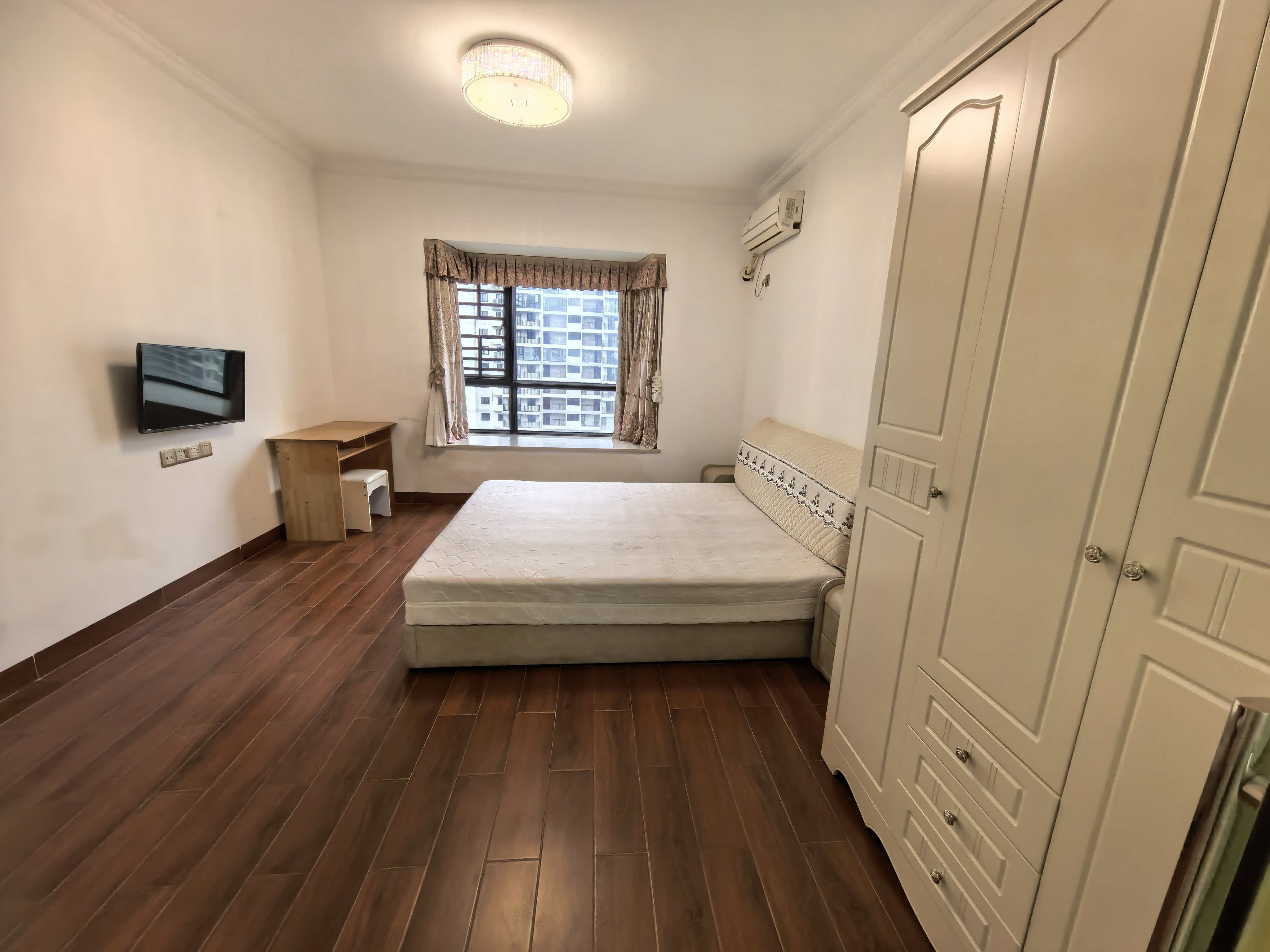 盛达景都三期  3室2厅2卫    3500.0元/月室内图