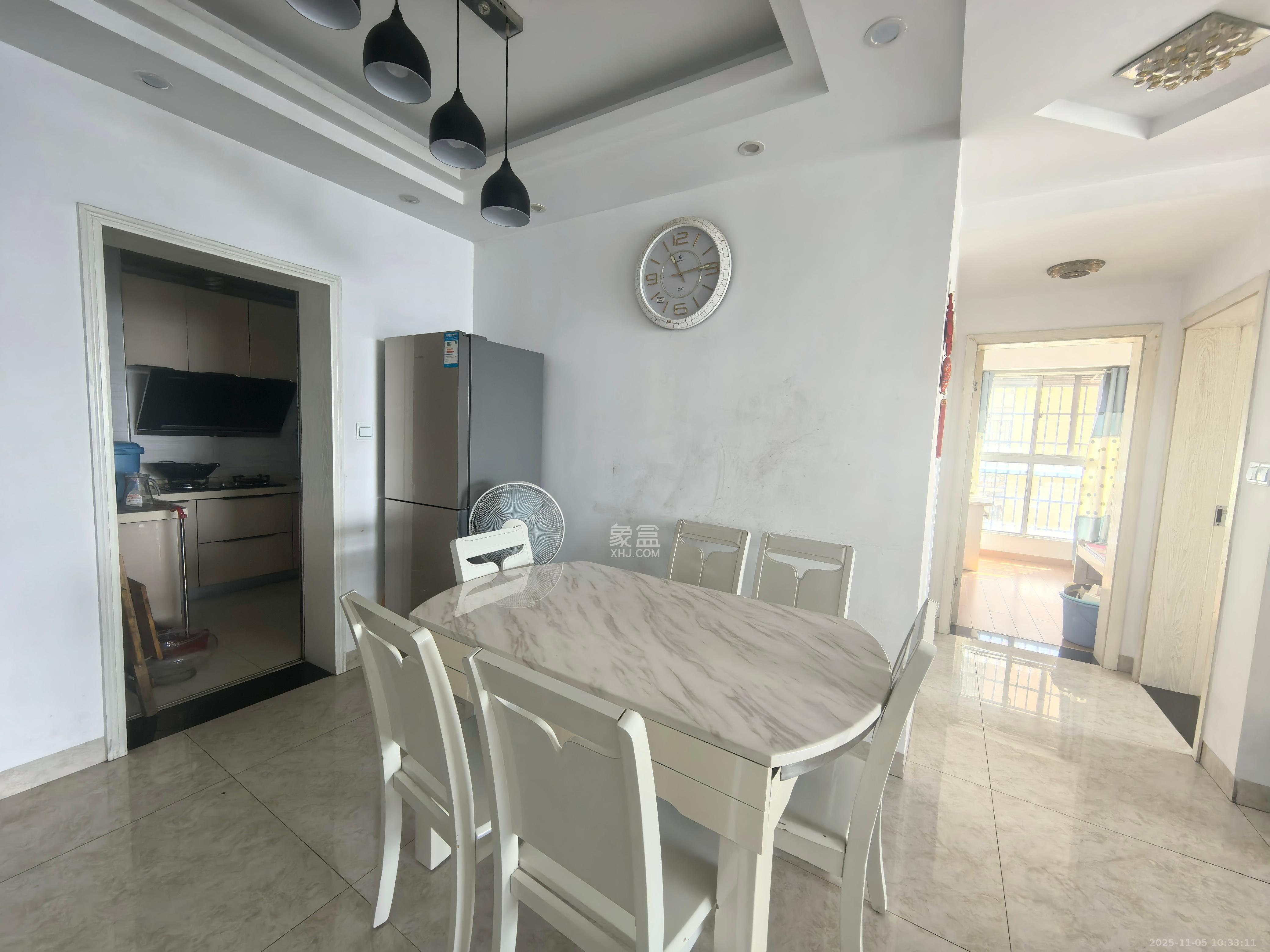 潇湘奥林匹克花园 3室1厅1卫 2600.0元/月 潇湘奥林匹克花园 3室1厅1卫 2600.0元/月室内图