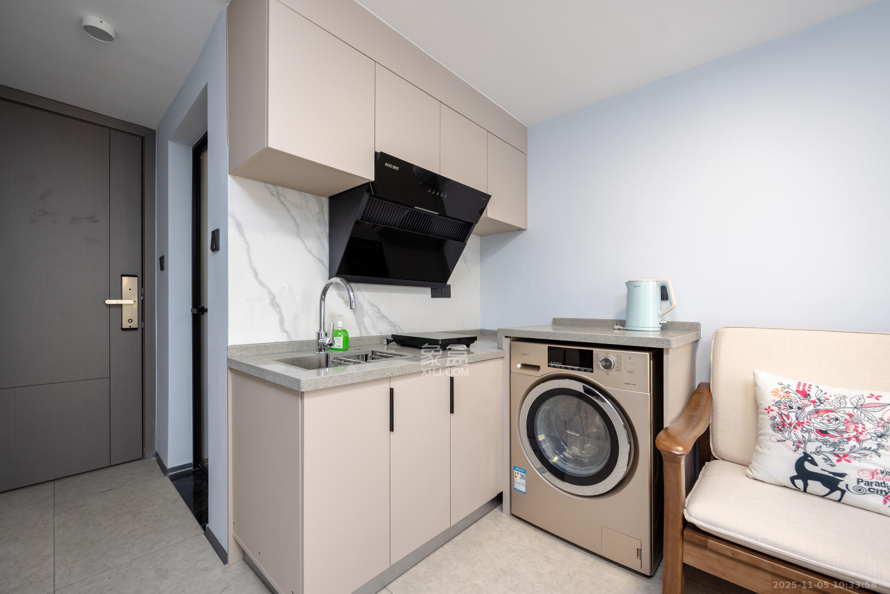 保利天禧EF区 1室1厅1卫 1600.0元/月 保利天禧EF区 1室1厅1卫 1600.0元/月室内图