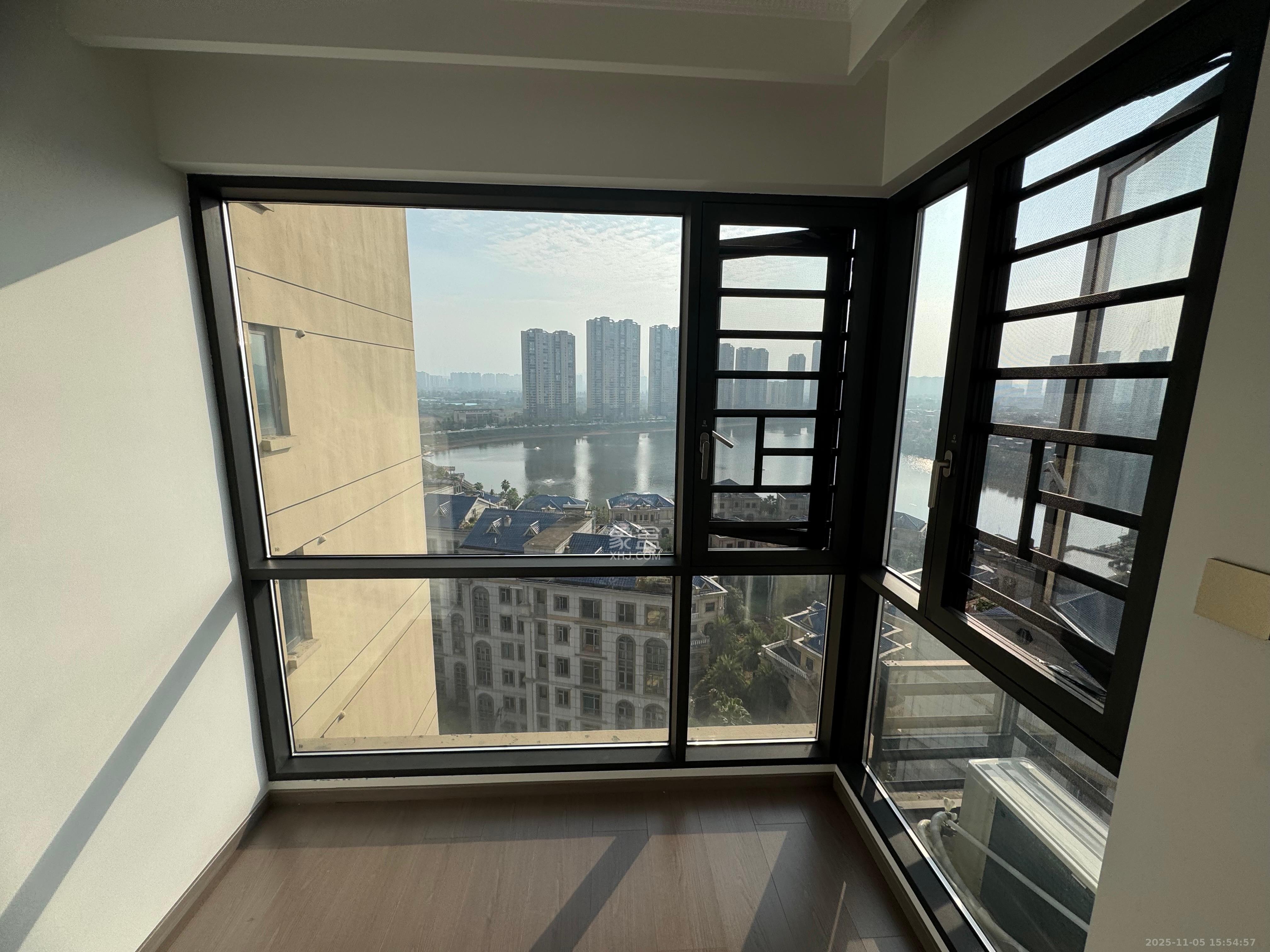 金辉优步湖畔 4室2厅2卫 2600.0元/月 金辉优步湖畔 4室2厅2卫 2600.0元/月室内图