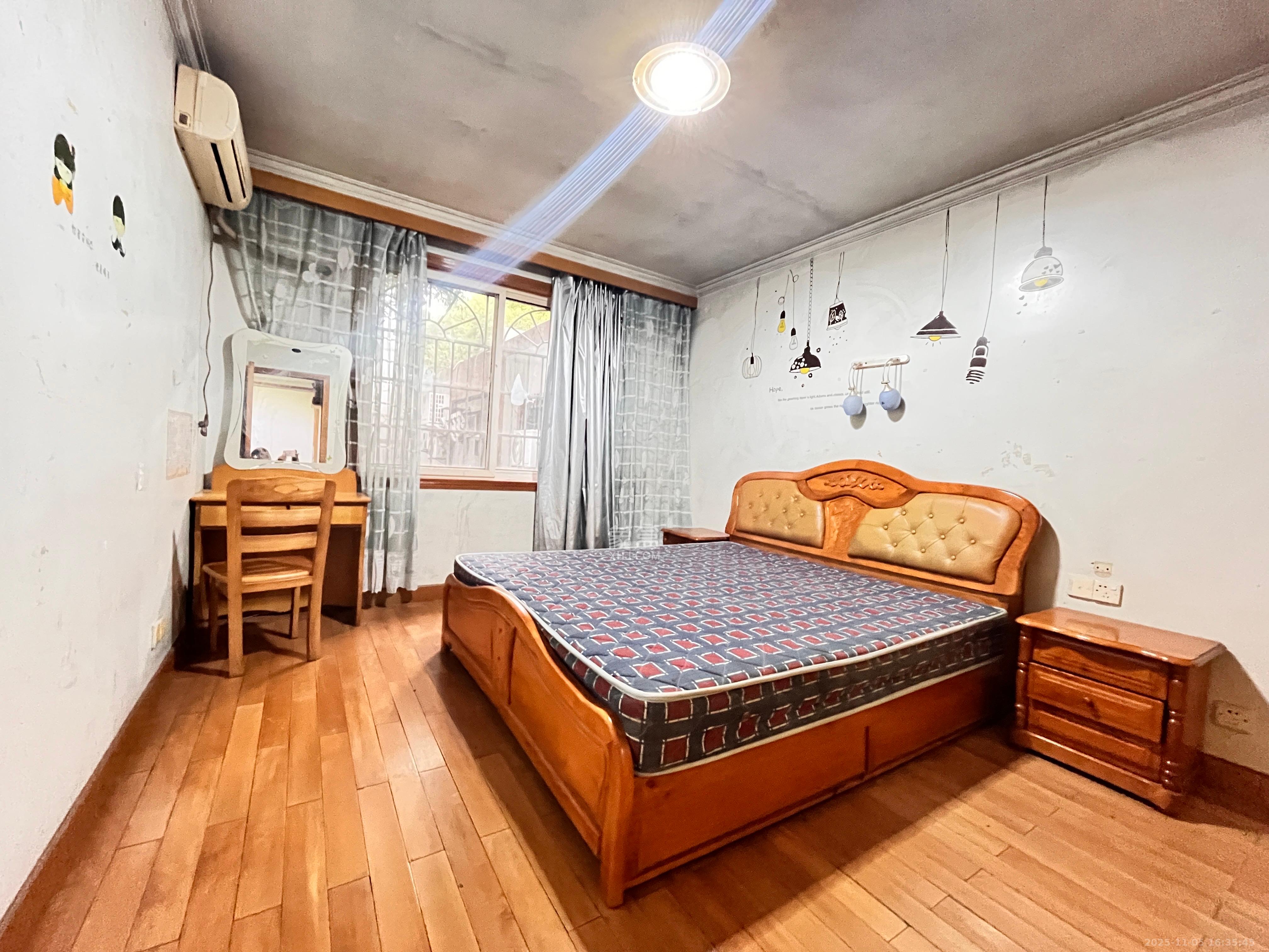 德政园  2室2厅1卫    1800.0元/月室内图