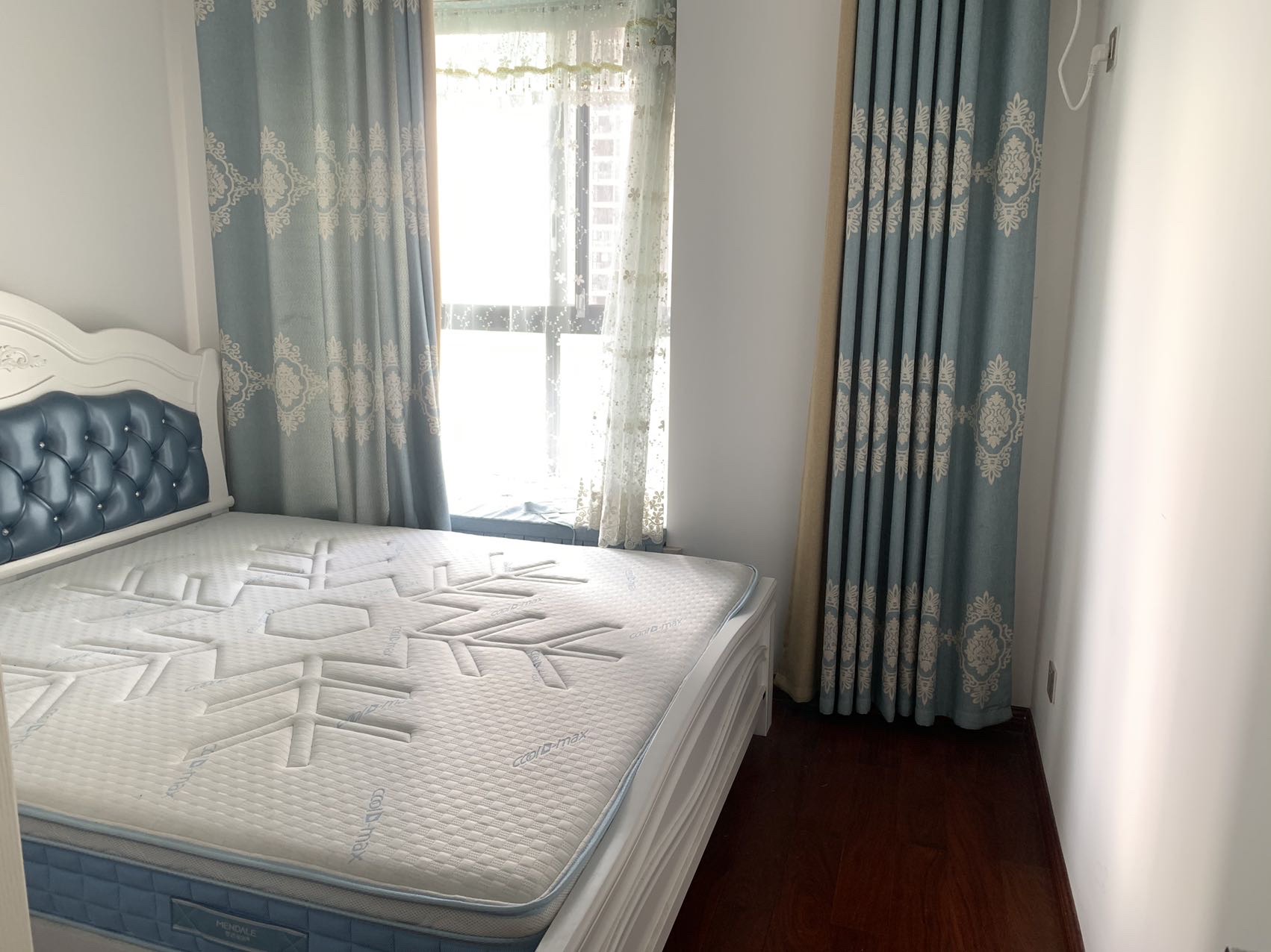 大汉资江城  4室2厅2卫    1700.0元/月室内图