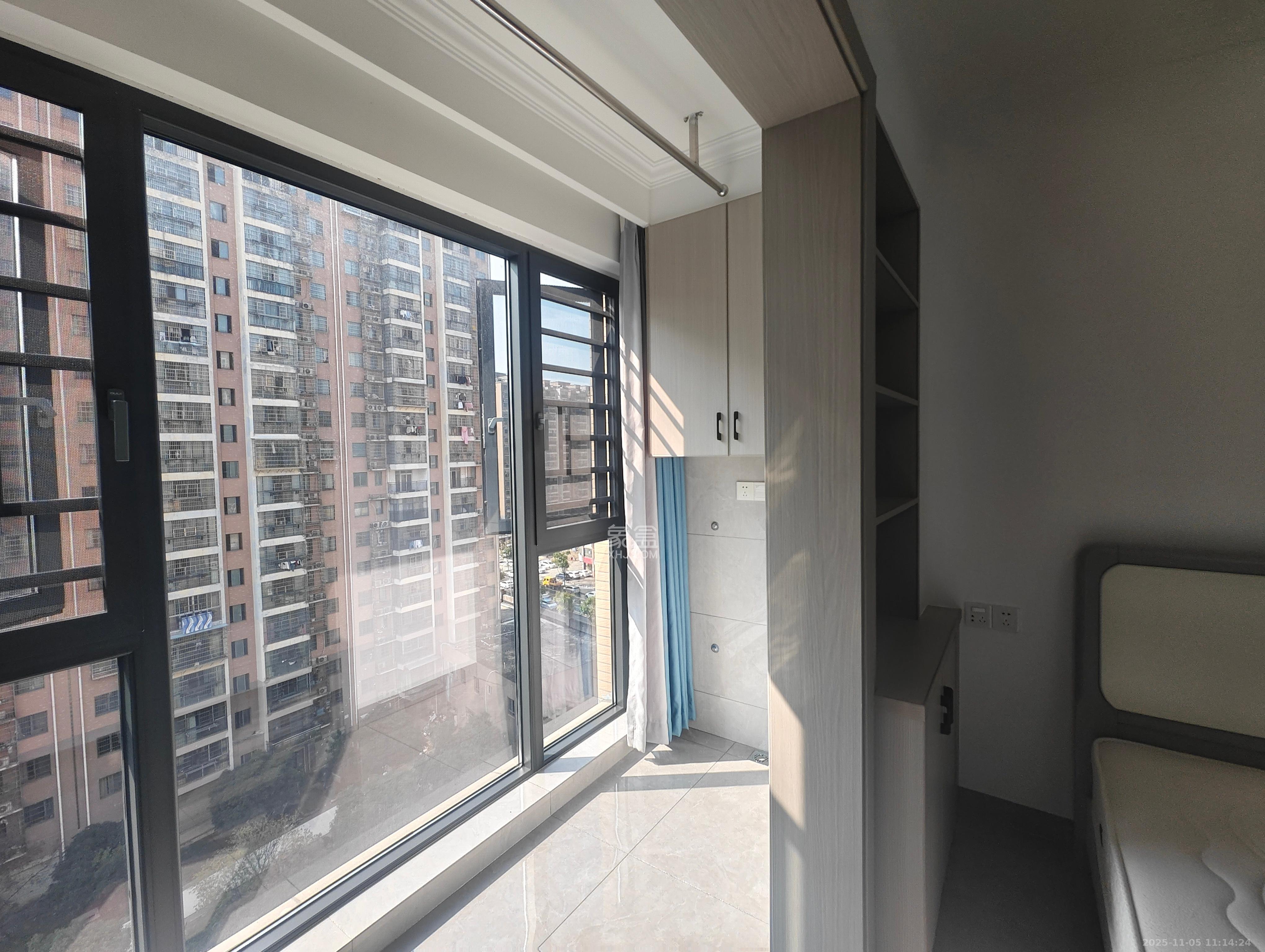 山水新城  2室1厅1卫    2000.0元/月室内图