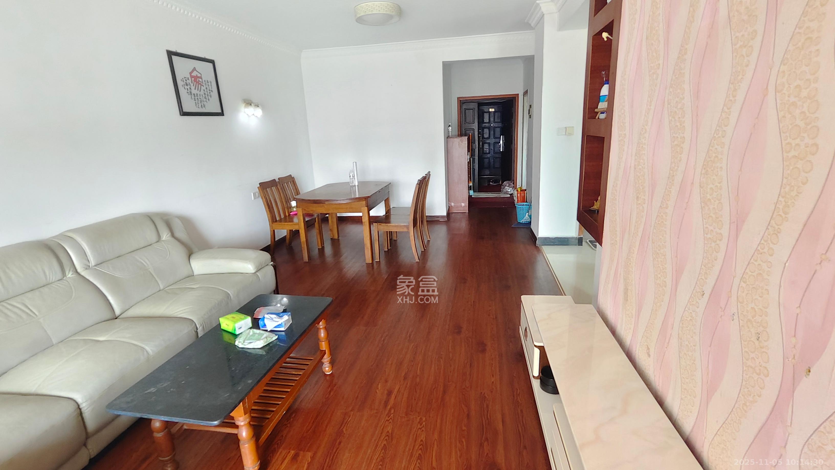 嘉逸名庭  2室2厅1卫    2400.0元/月