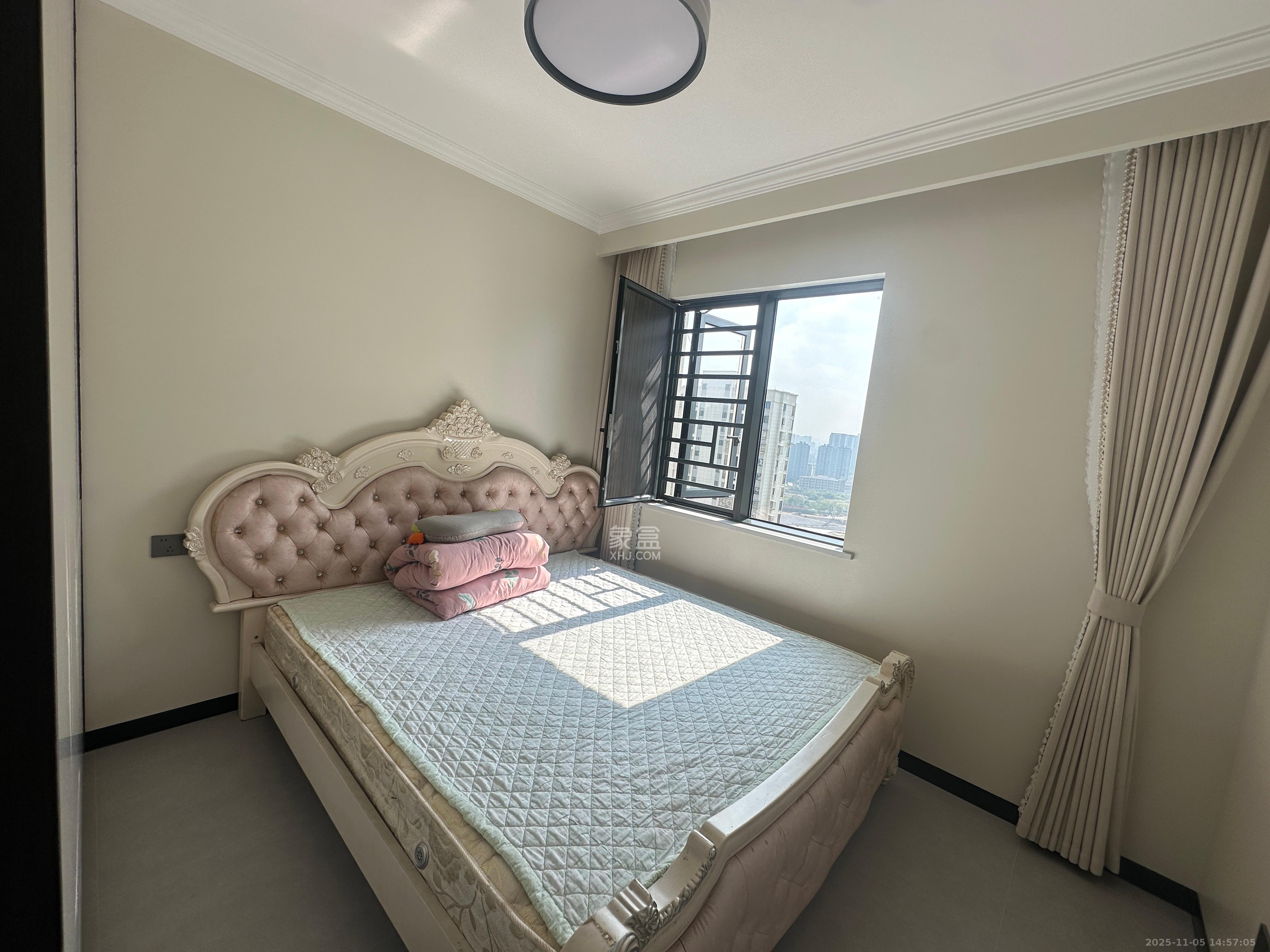 和景家园二期  2室1厅1卫    1700.0元/月室内图