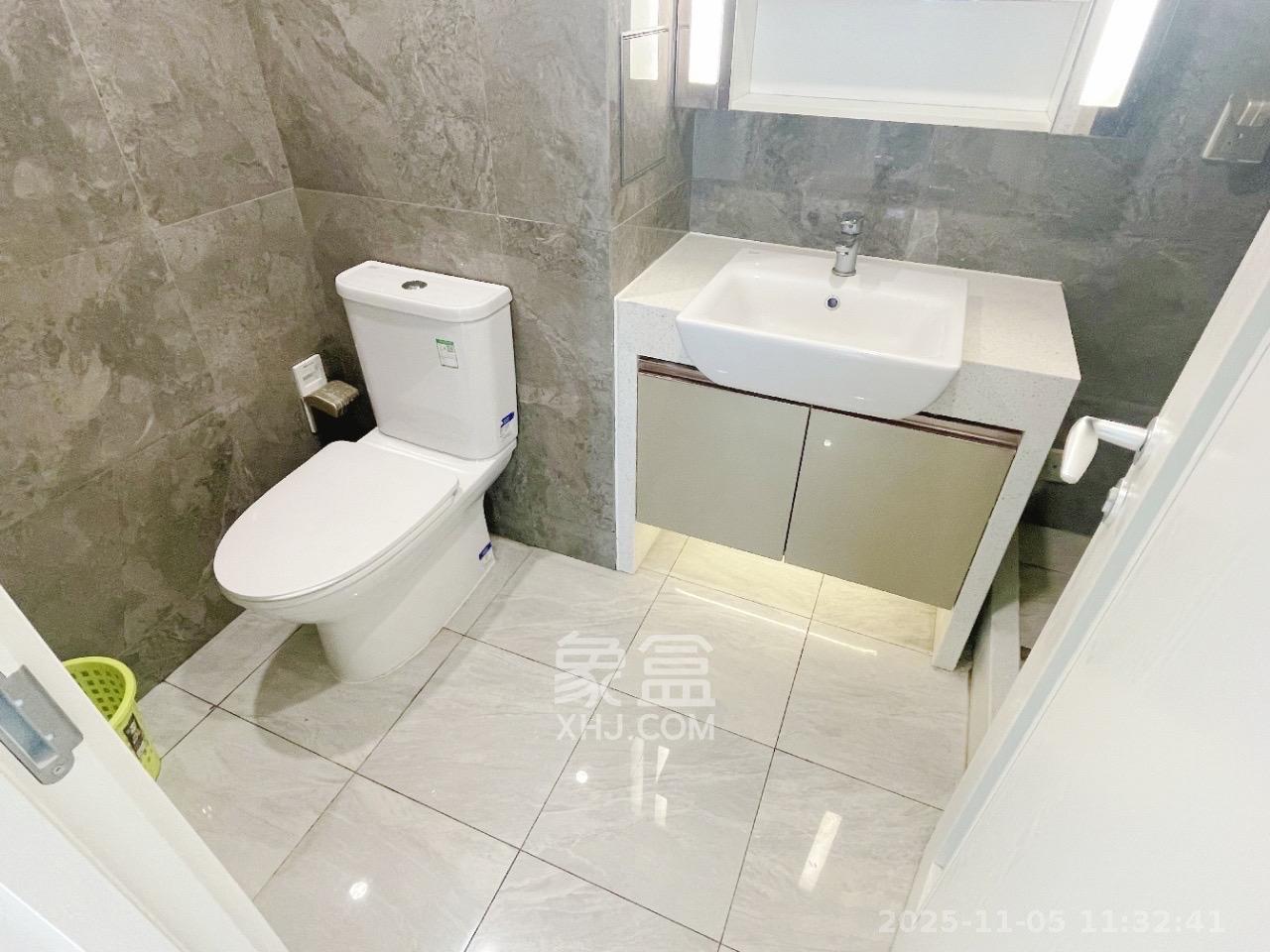 华远华时代 4室1厅2卫 4500.0元/月 华远华时代 4室1厅2卫 4500.0元/月室内图