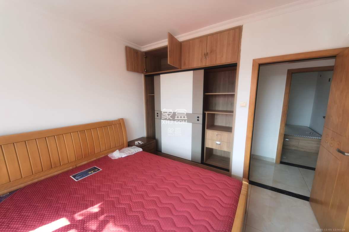 叠彩兰亭 3室2厅2卫 2500.0元/月 叠彩兰亭 3室2厅2卫 2500.0元/月室内图