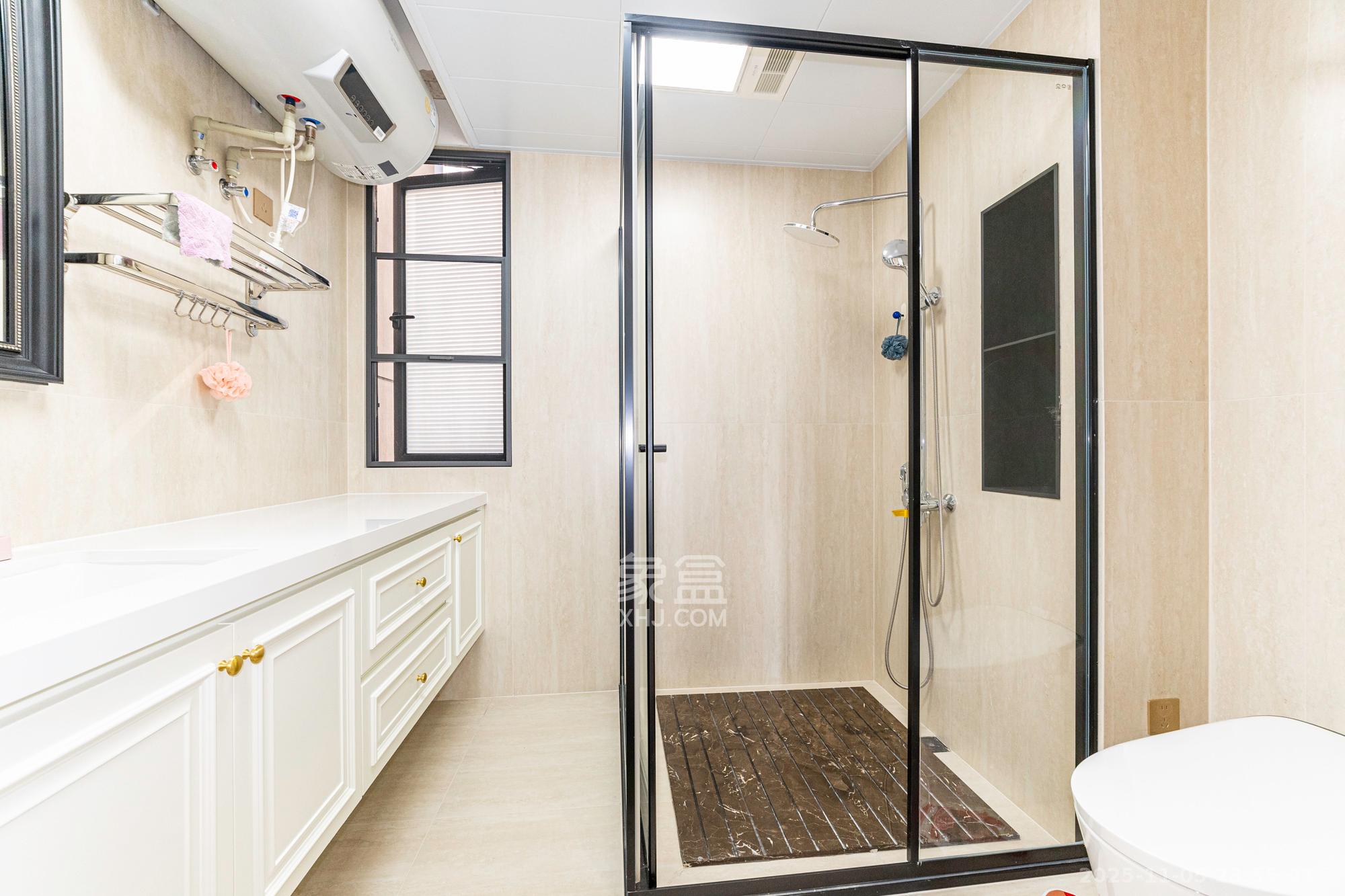 和顺府  4室2厅3卫    189.8万卫生间