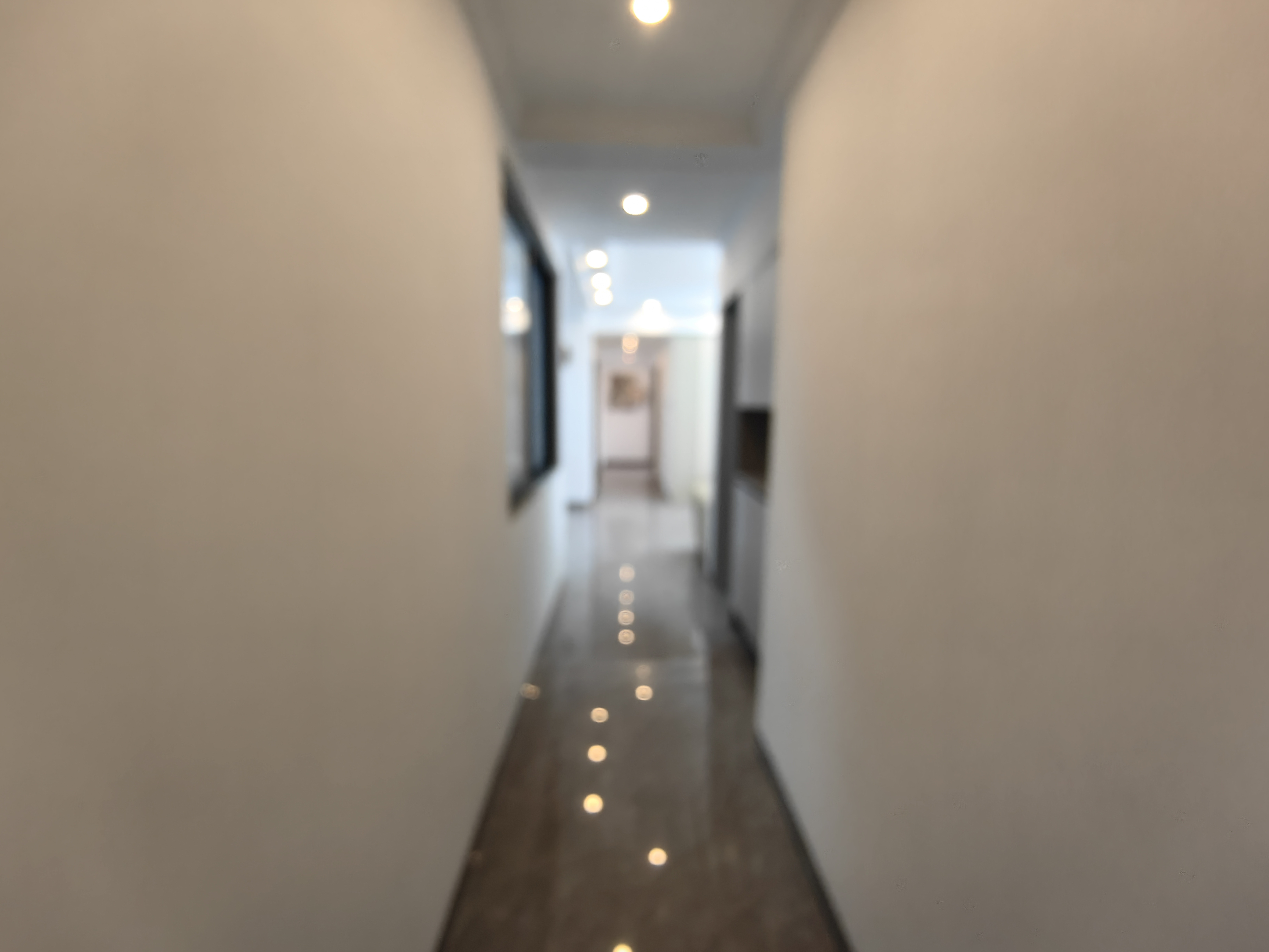 皇家花园 5室2厅2卫 123.0万 皇家花园 5室2厅2卫 123.0万客厅