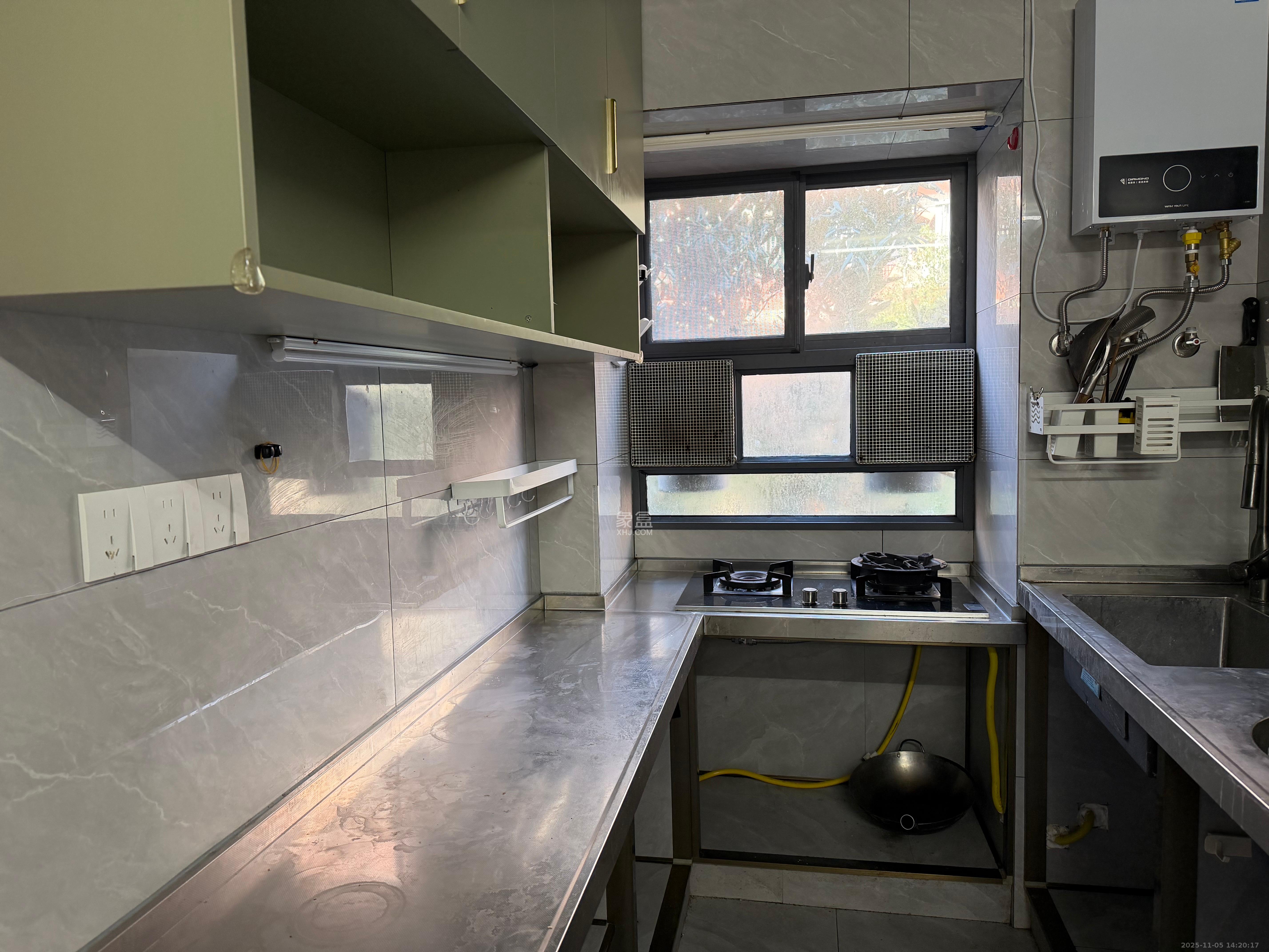 新华园 1室0厅0卫 1900.0元/月 新华园 1室0厅0卫 1900.0元/月室内图