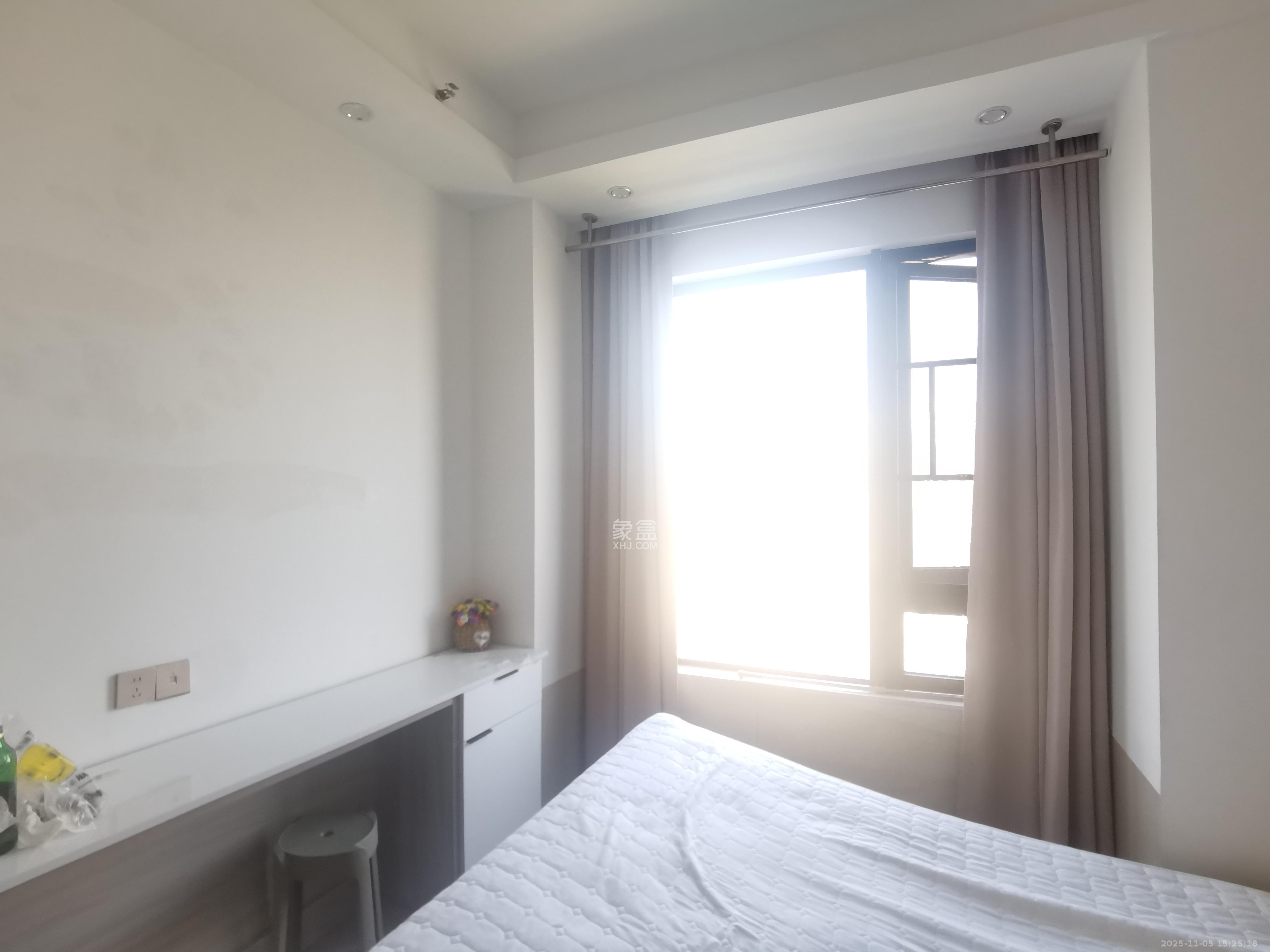 新城悦隽公园  1室1厅1卫    1600.0元/月室内图